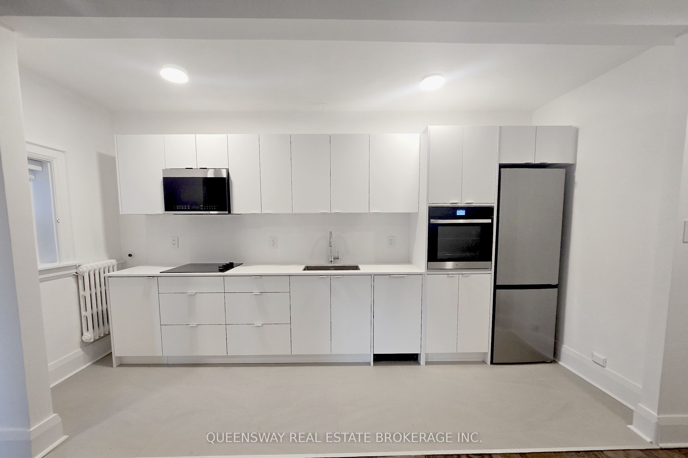 110 Wellesley Street E 508, Toronto, ON M4Y 1J1 photo 2