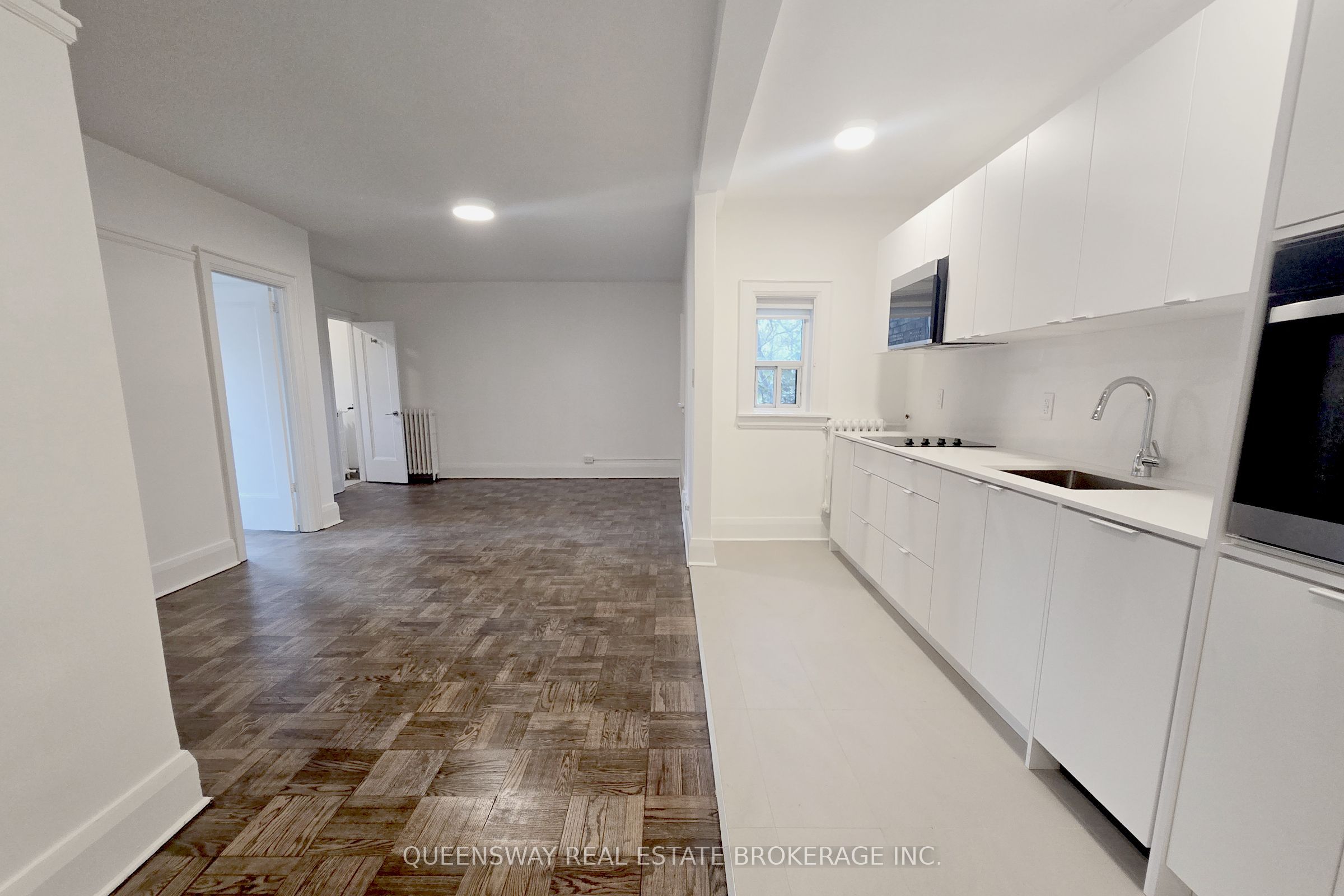 110 Wellesley Street E 508, Toronto, ON M4Y 1J1 photo 5