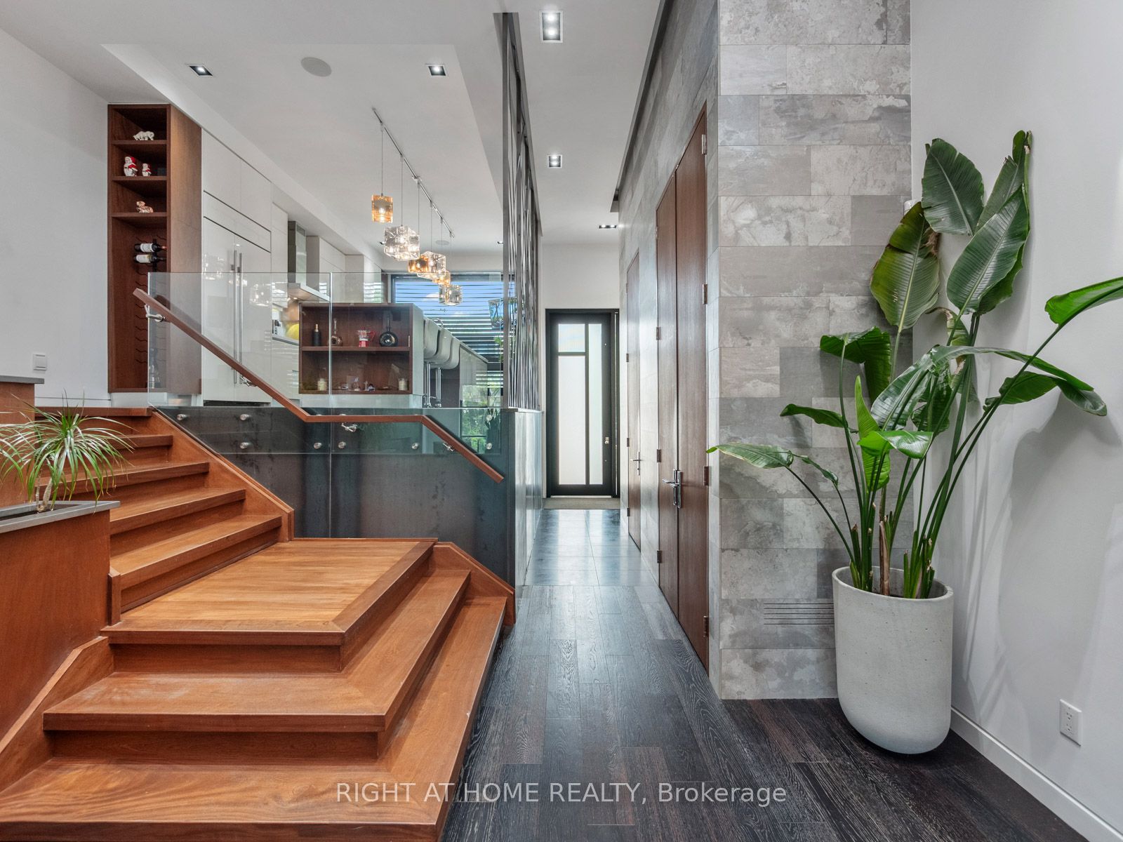 336 Melrose Avenue, Toronto, ON M5M 1Z4 photo 2