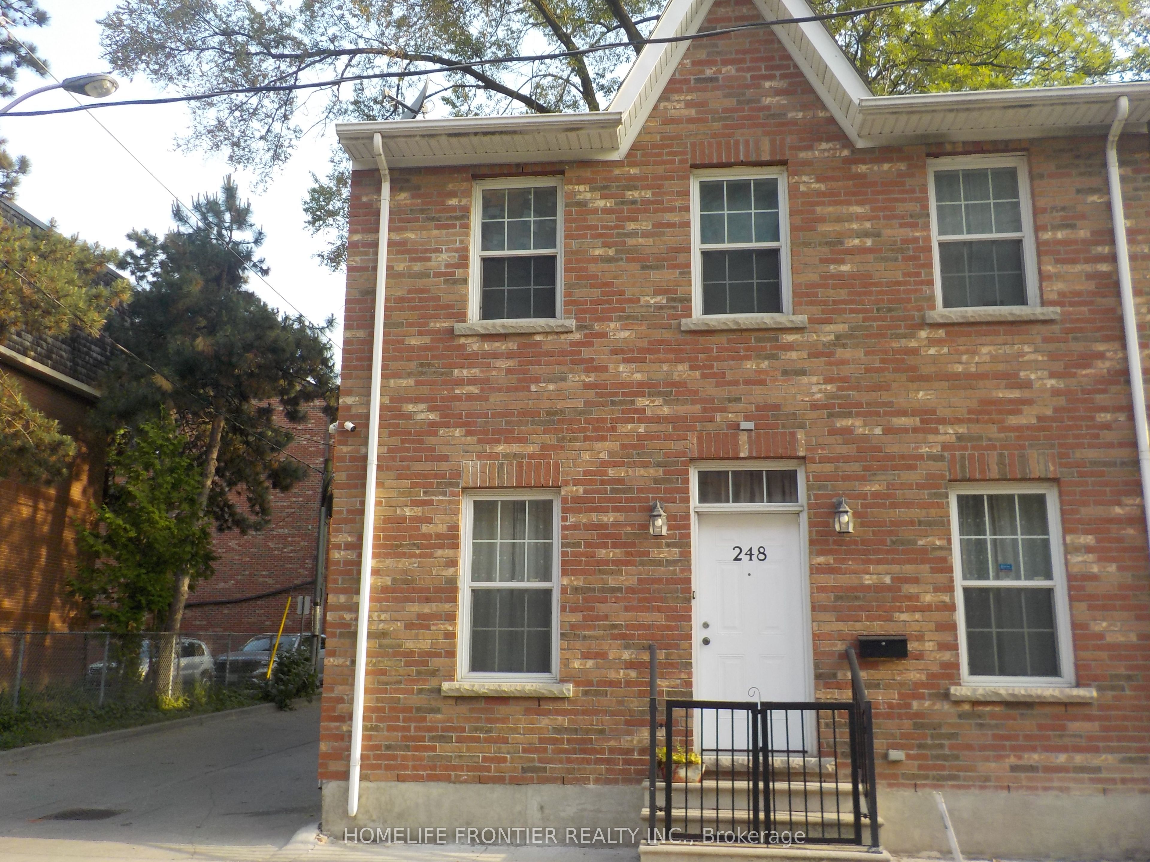 248 Shuter (Basement) Street, Toronto, ON M5A 1W2 photo 2