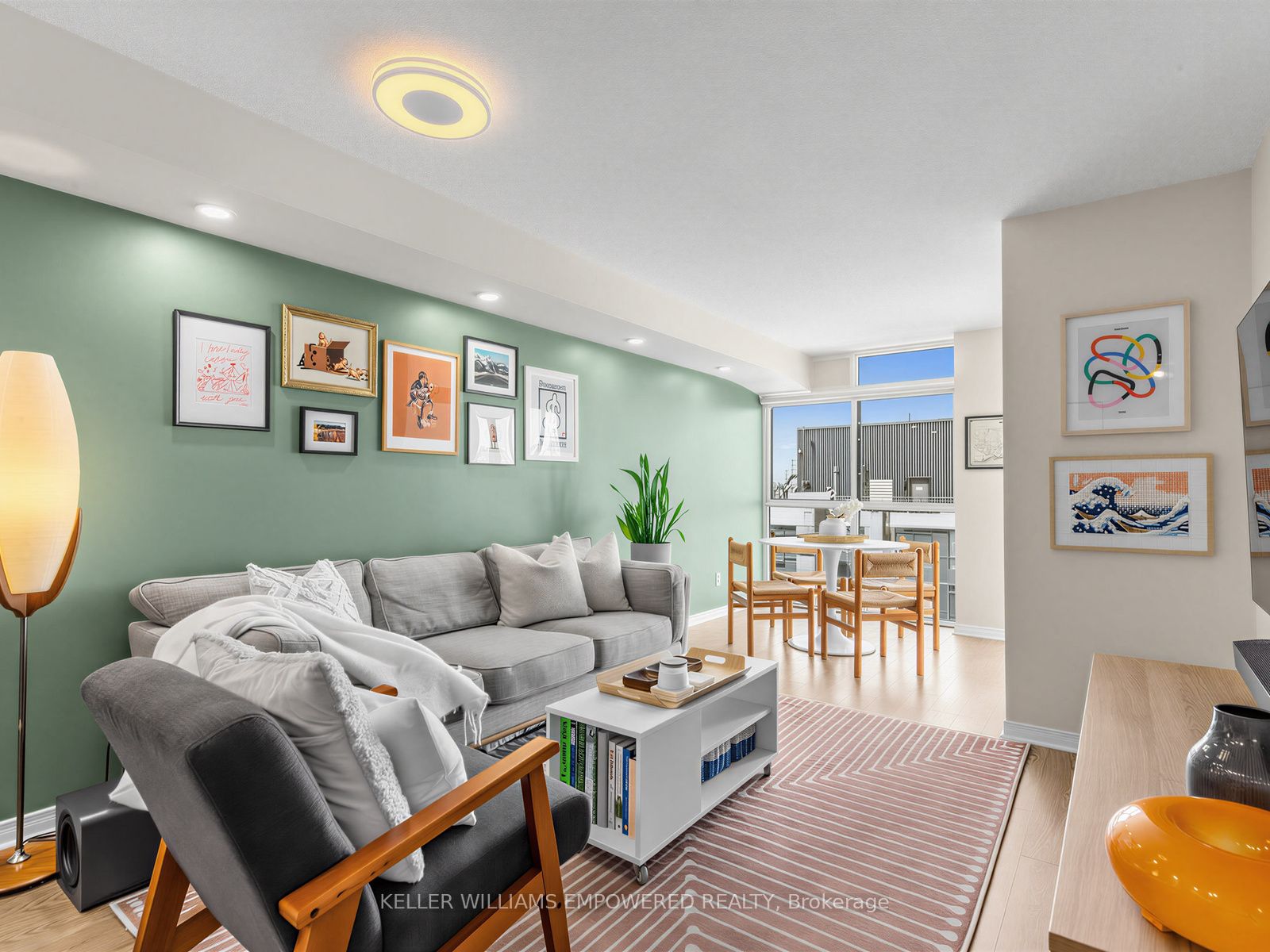 801 King Street W 1020, Toronto, ON M5V 3C9