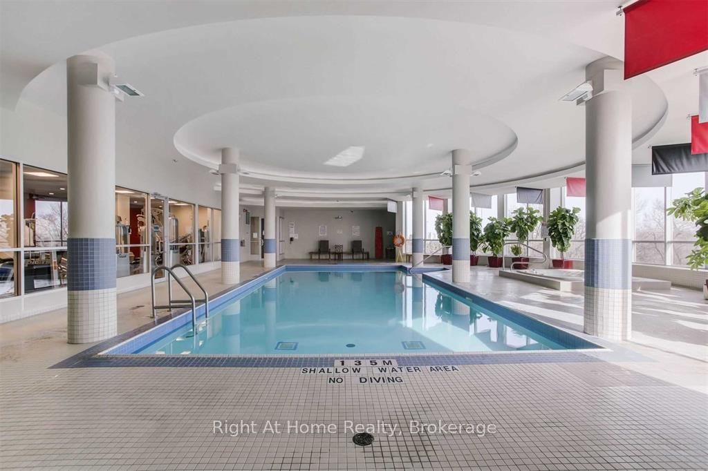 1 Rean Drive 1112, Toronto, ON M2K 3C1 photo 5