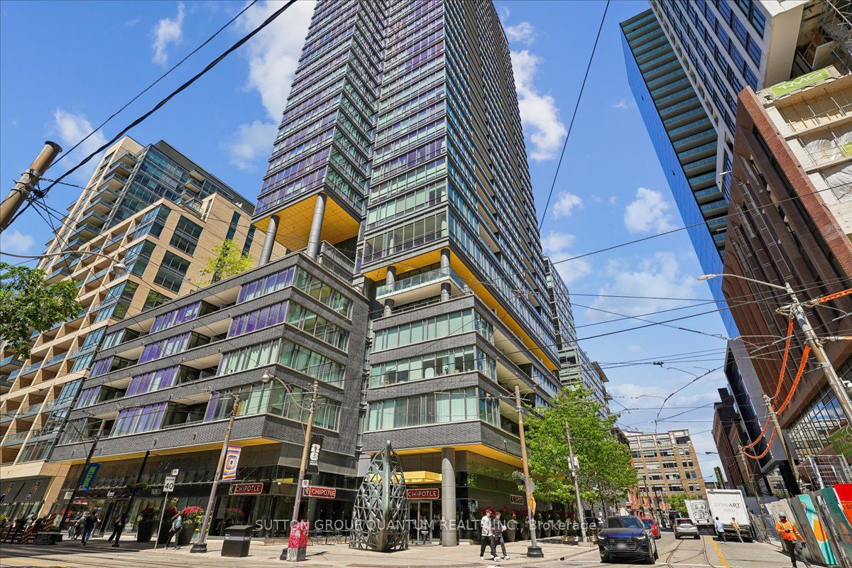 8 Charlotte Street 404, Toronto, ON M5V 0K4 photo 2
