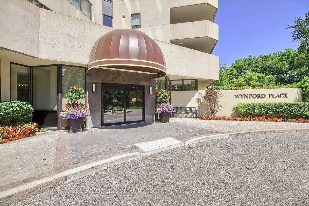75 Wynford Heights Crescent 1708, Toronto, ON M3C 3H9