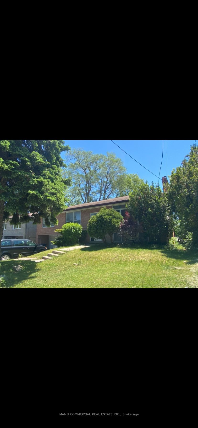 17 Wedgewood Drive, Toronto, ON M2M 2H2