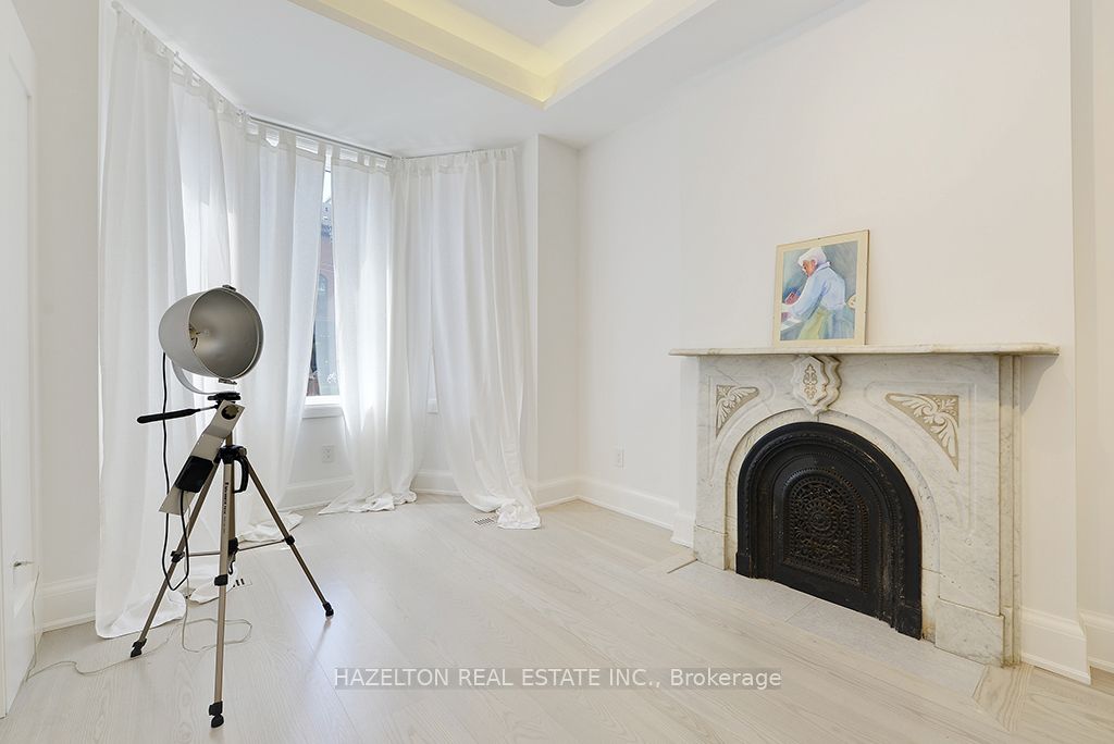 12 Webster Avenue, Toronto, ON M5R 1N7 photo 2