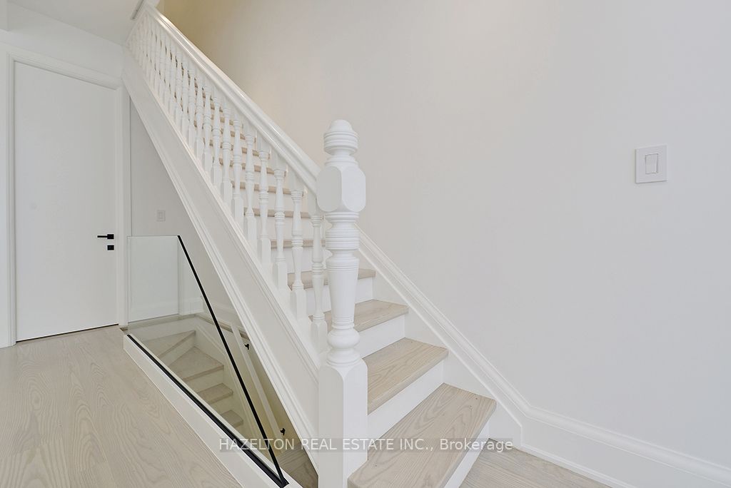 12 Webster Avenue, Toronto, ON M5R 1N7 photo 4