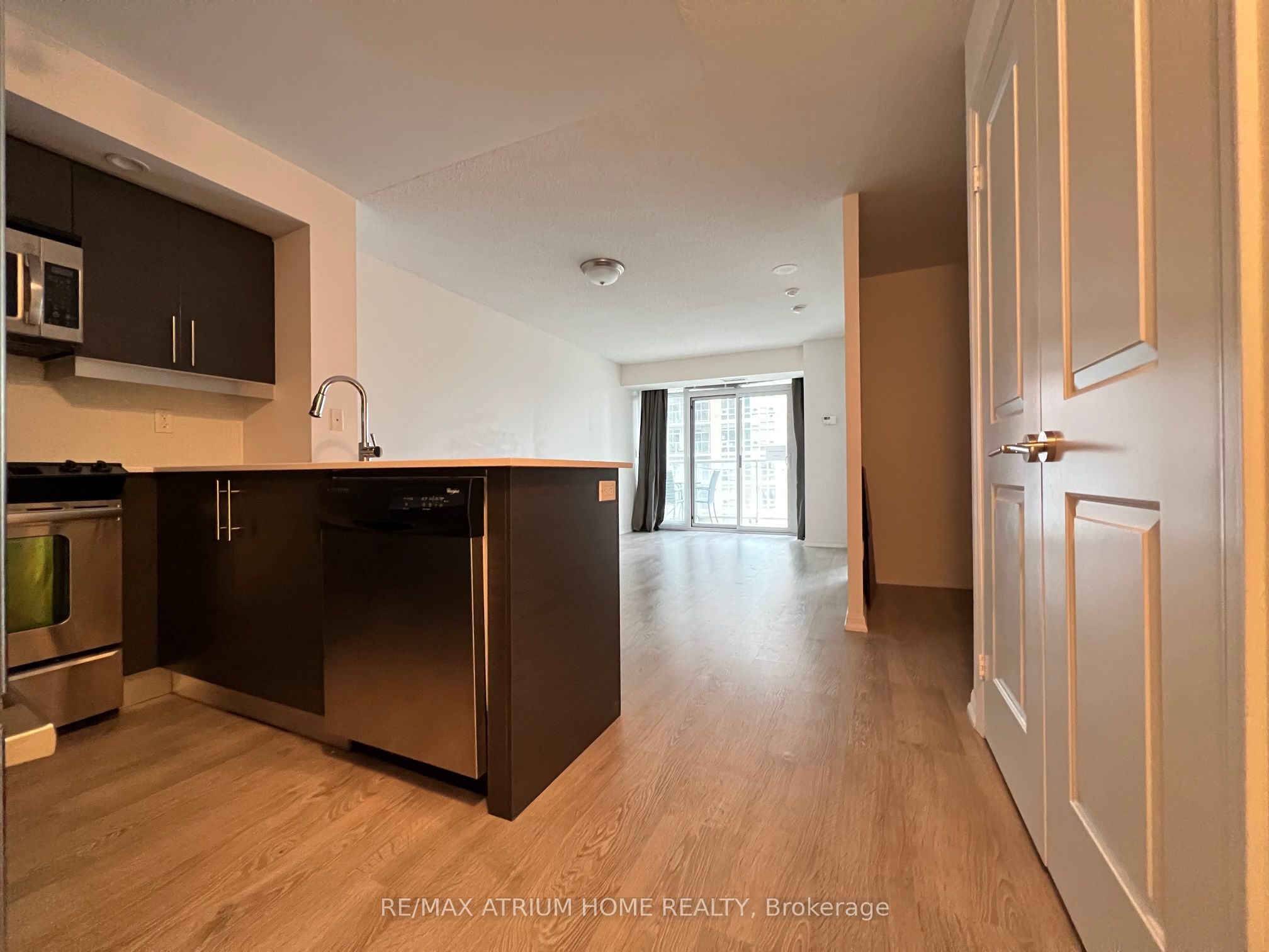 65 East Liberty Street 1310, Toronto, ON M6K 3R2 photo 5