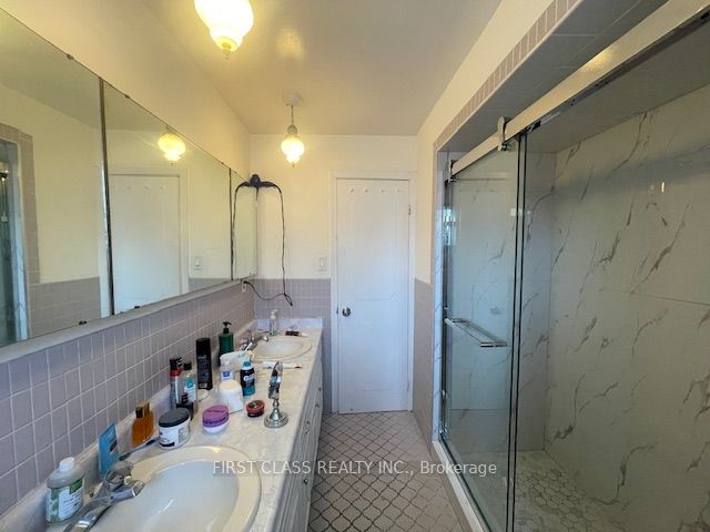 93 Peckham Avenue N3, Toronto, ON M2R 2V4 photo 5
