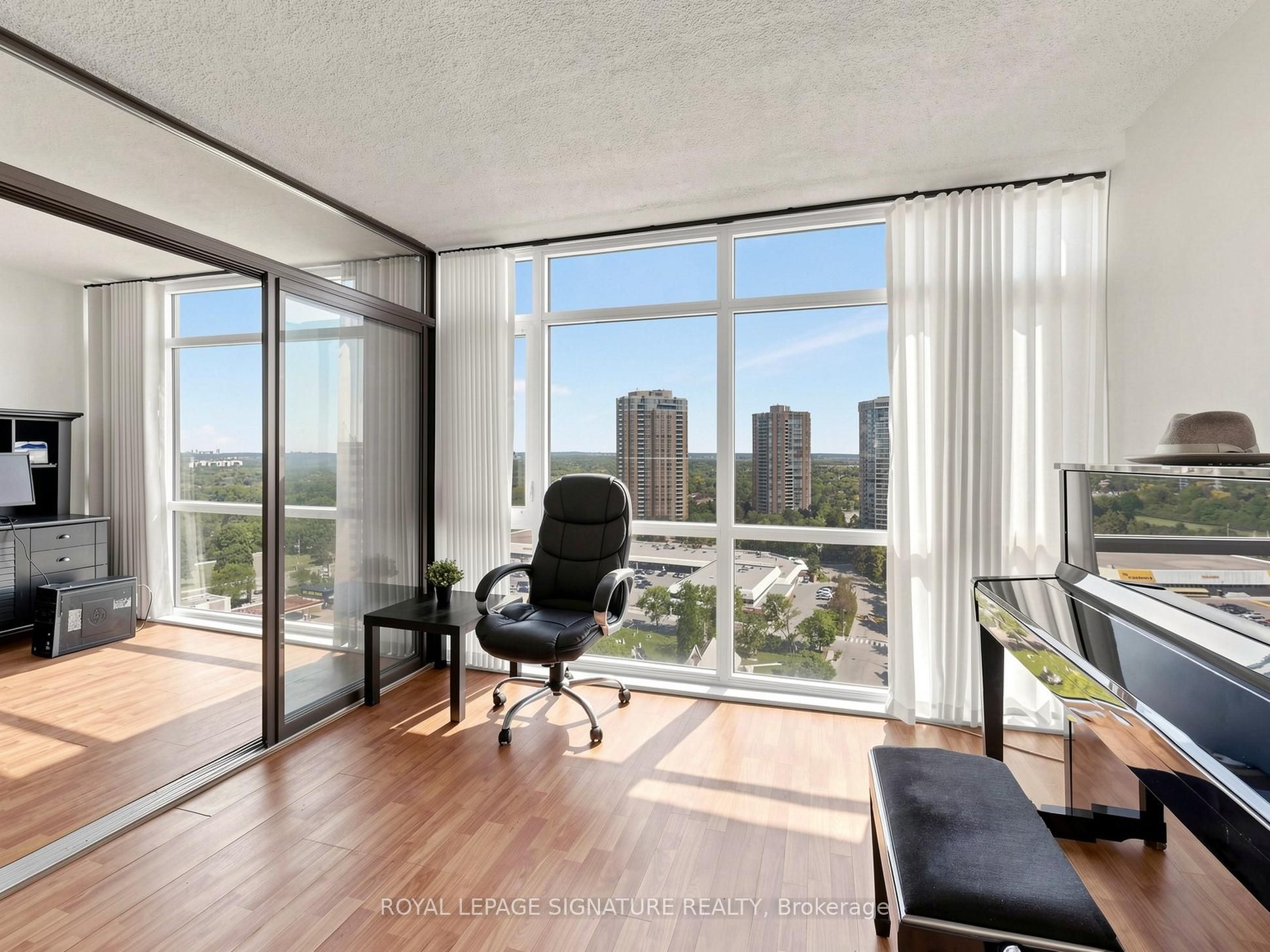 1555 Finch Avenue E 1901, Toronto, ON M2J 4X9 photo 4