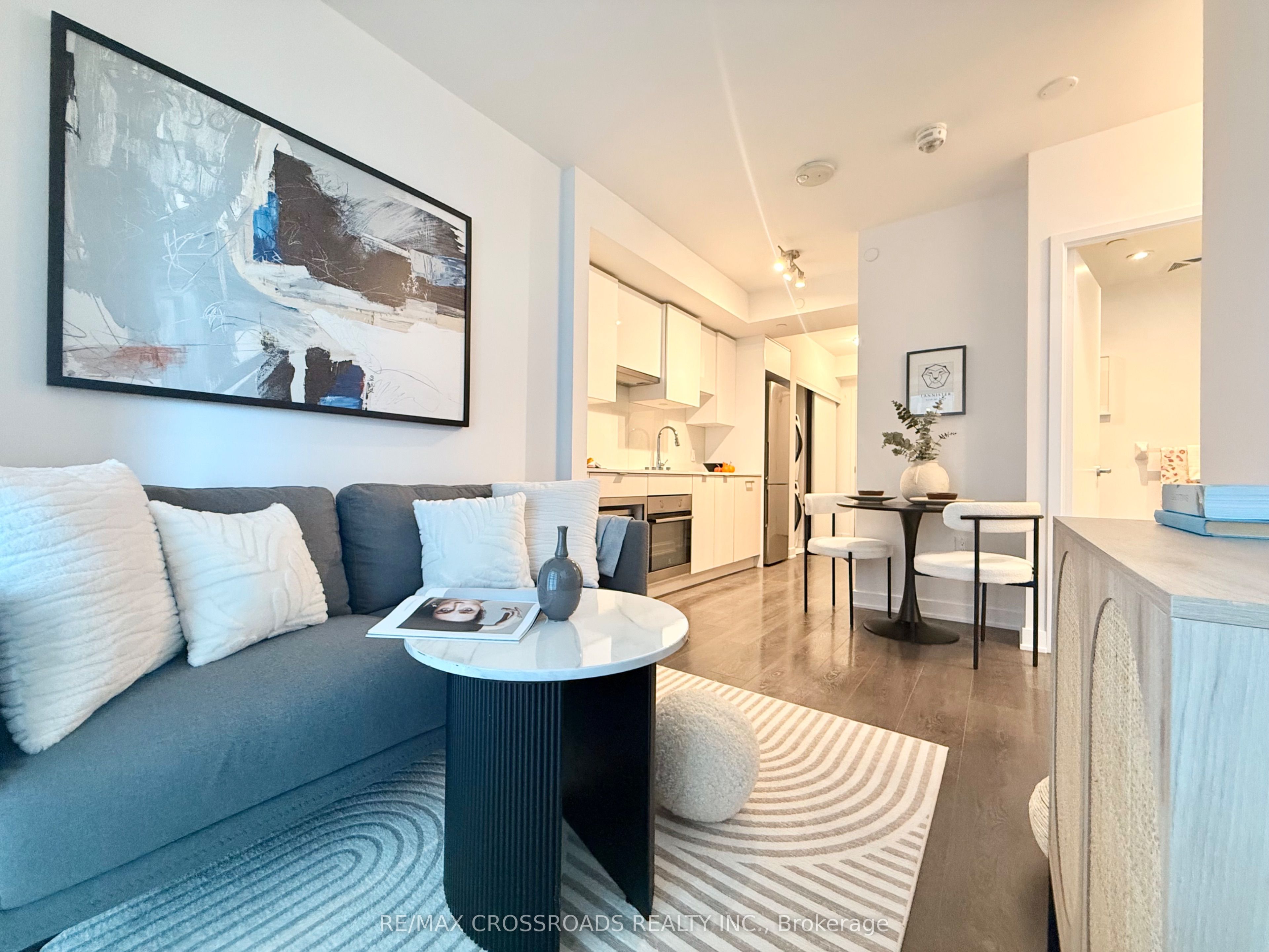 195 Redpath Avenue 2301, Toronto, ON M4P 0E4 photo 5
