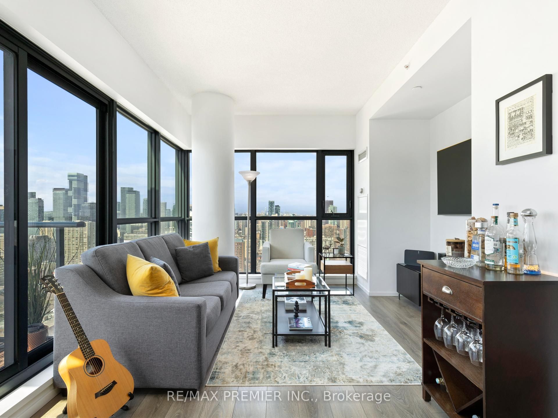 159 Dundas Street E 3609, Toronto, ON M5B 0A9 photo 4