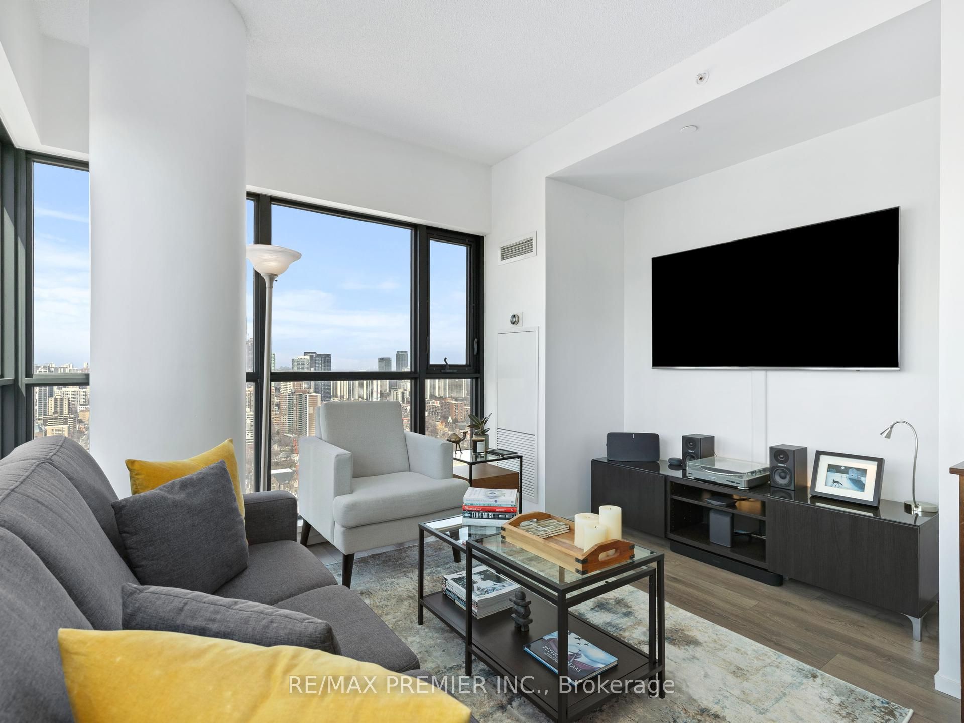 159 Dundas Street E 3609, Toronto, ON M5B 0A9 photo 5