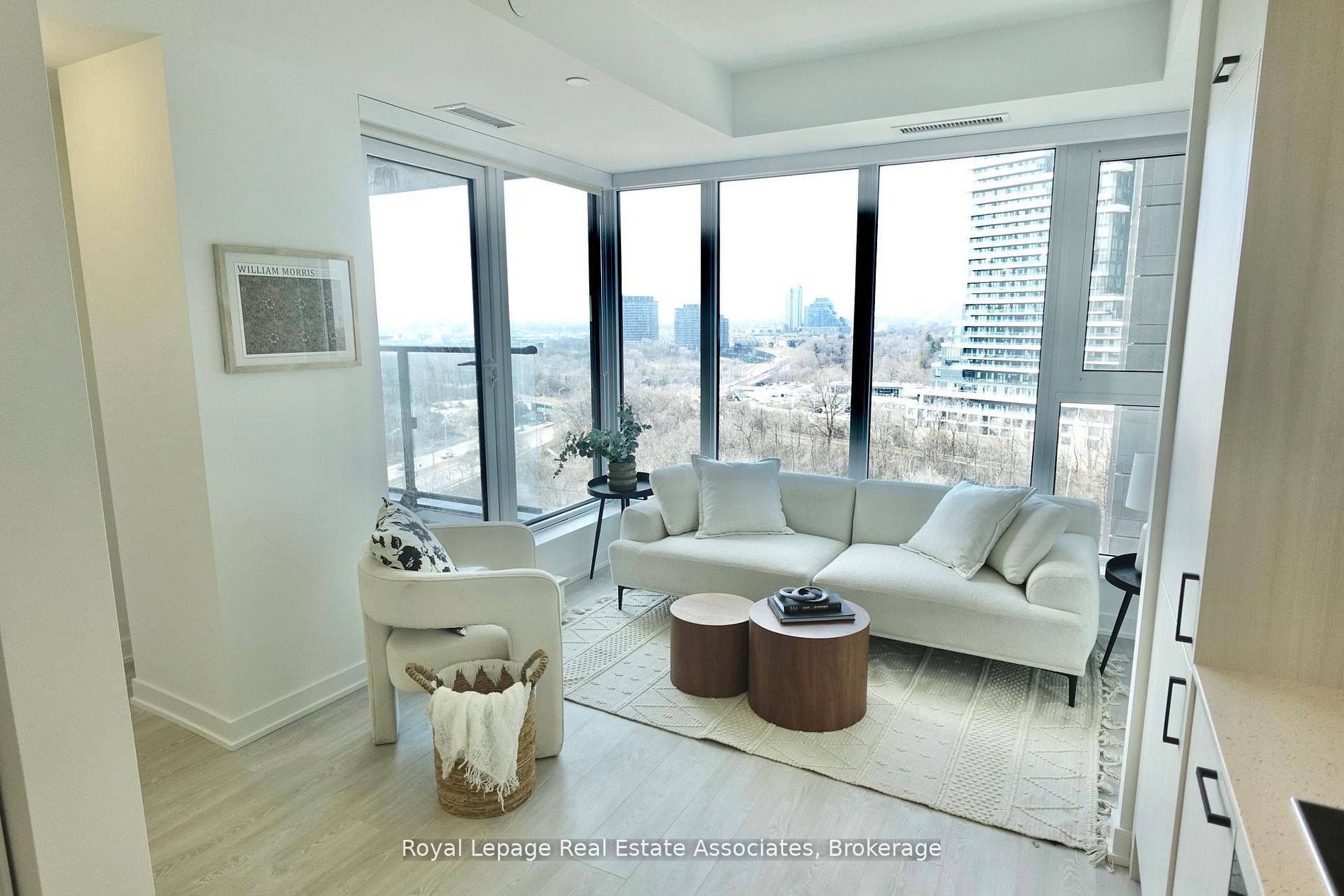 1 Quarrington Lane 1004, Toronto, ON M3C 0S4 photo 4
