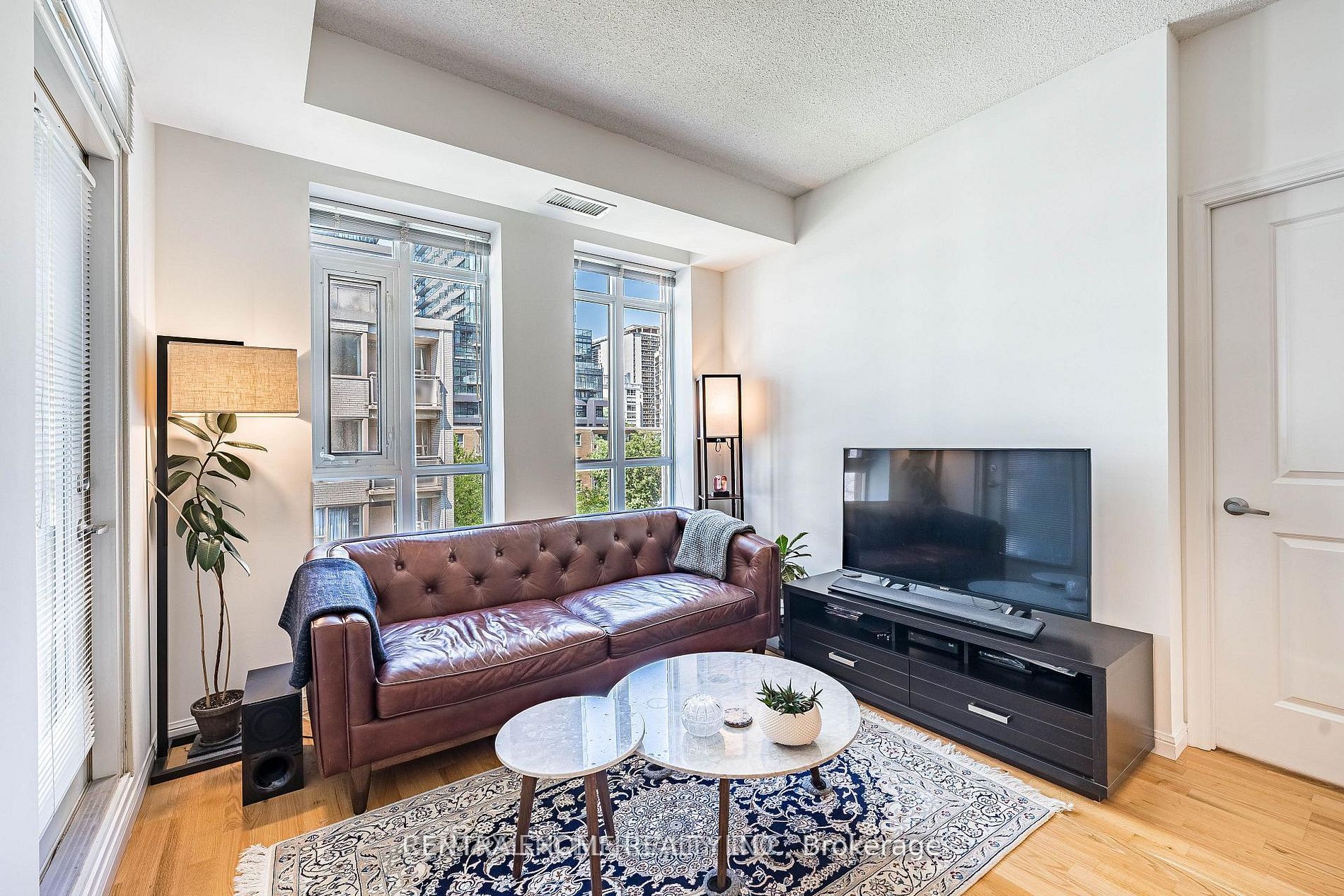 900 Mount Pleasant Road 426, Toronto, ON M4P 3J9 photo 5