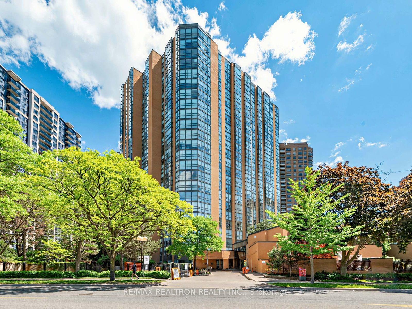 131 Beecroft Road 203, Toronto, ON M2N 6G9