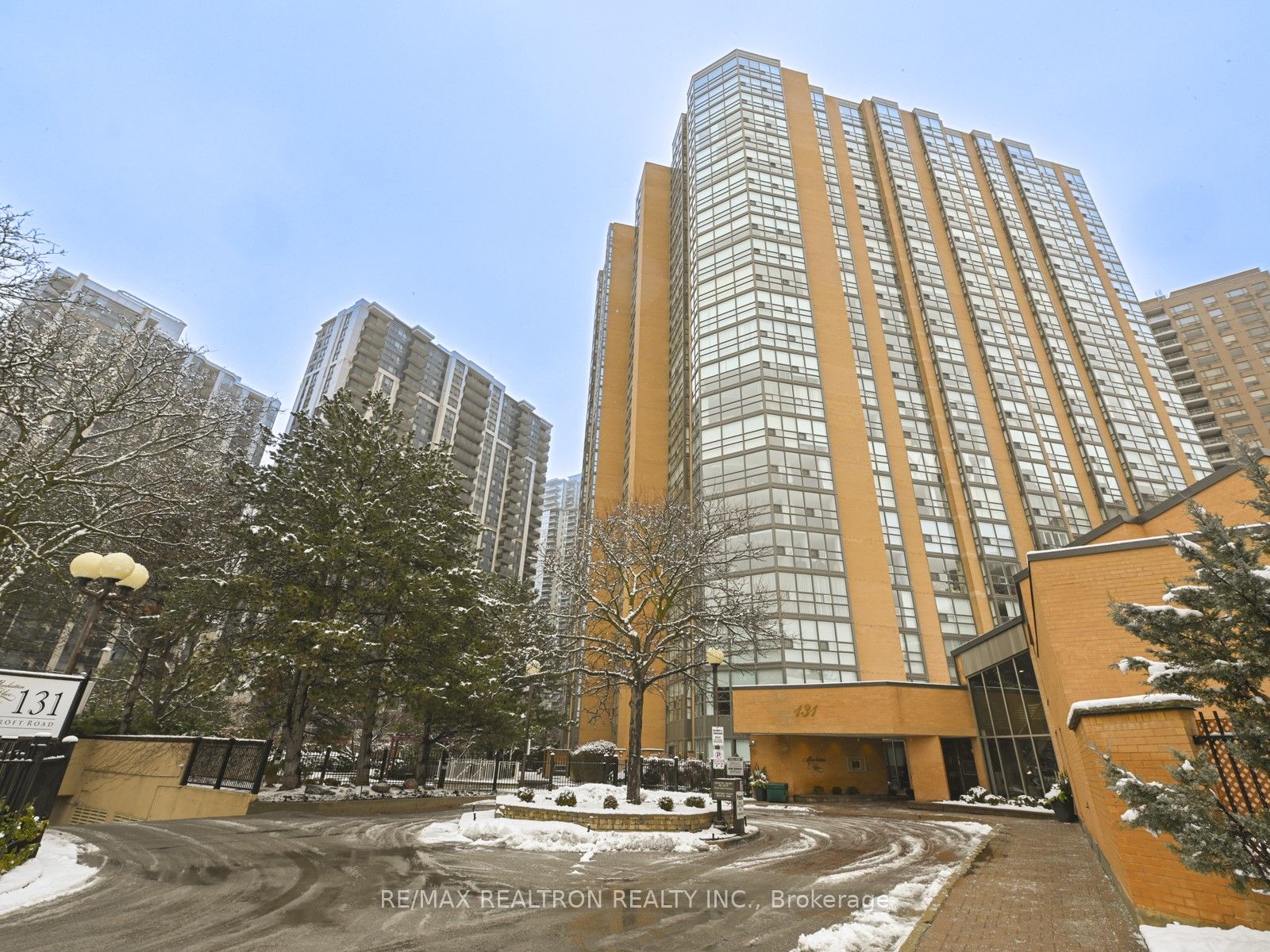 131 Beecroft Road 203, Toronto, ON M2N 6G9 photo 2