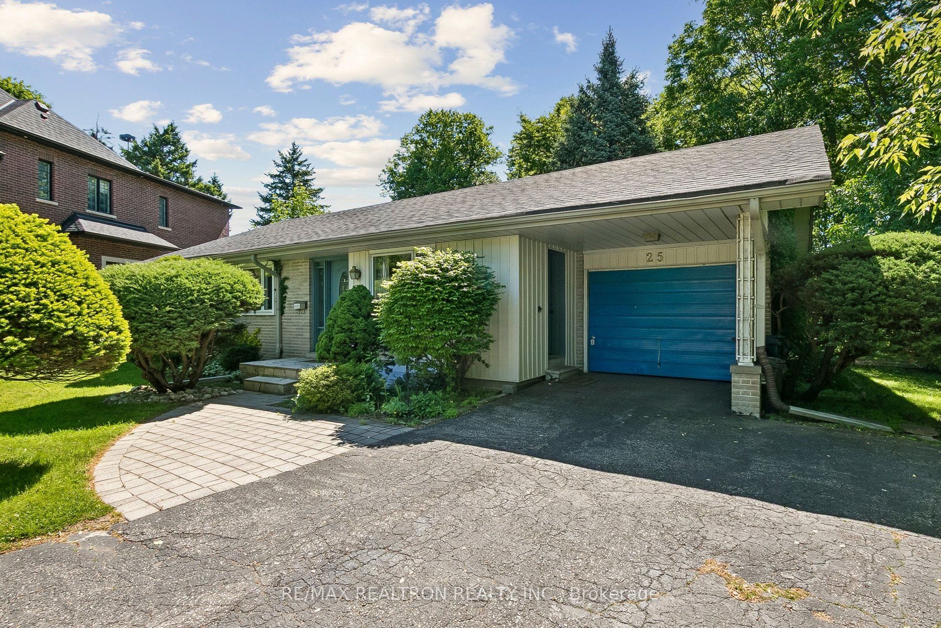 25 Groveland Crescent, Toronto, ON M3A 3C4 photo 3