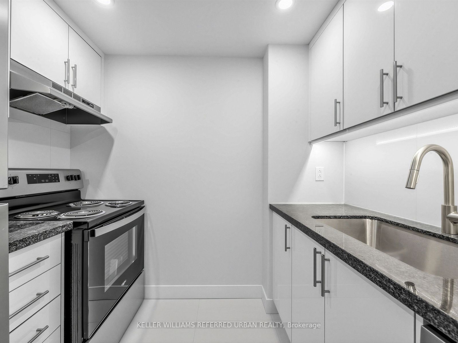 7 Bishop Avenue 217, Toronto, ON M2M 4J4 photo 5