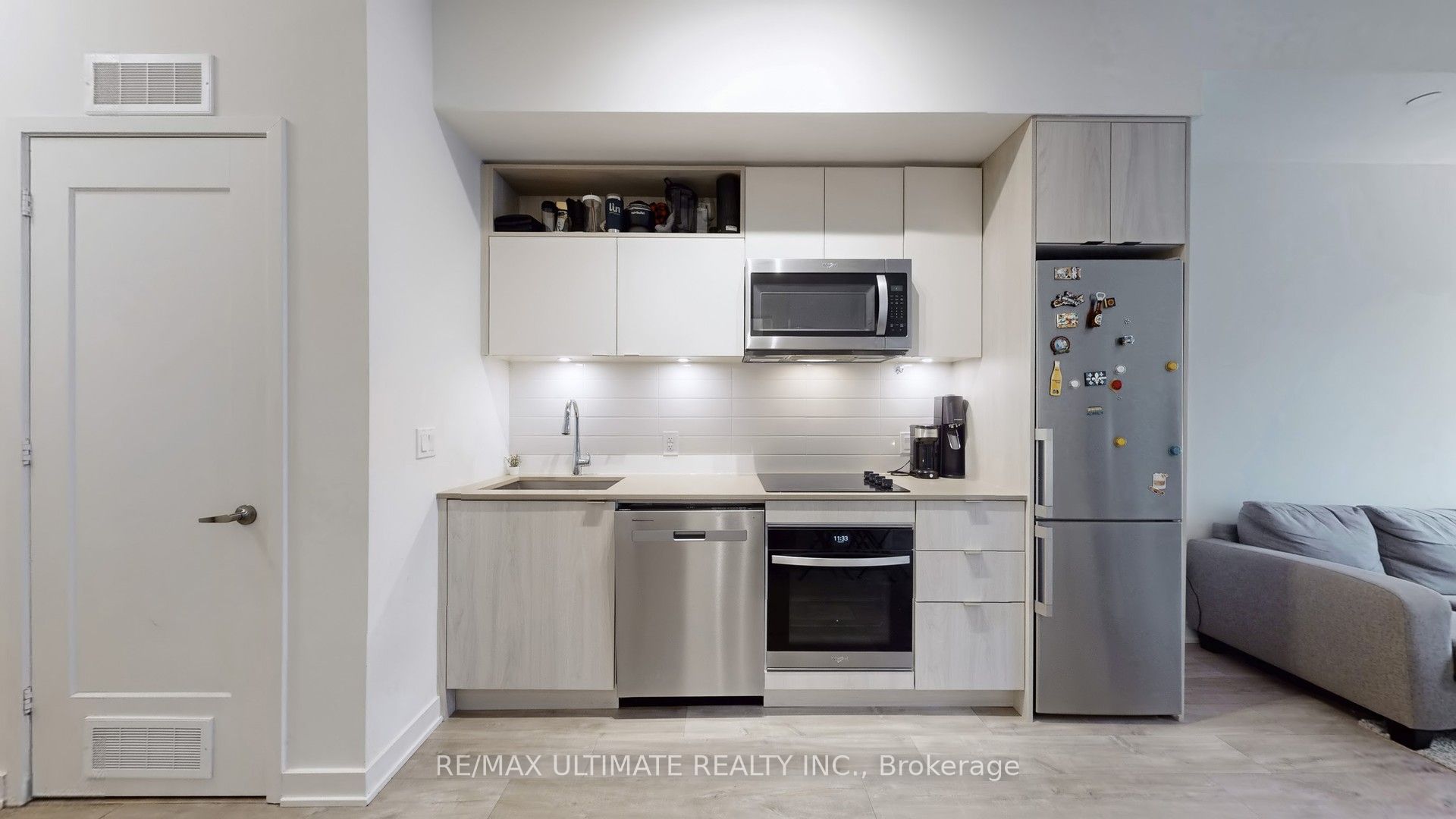 135 Lower Sherbourne Street 1740, Toronto, ON M5A 1Y4 photo 2