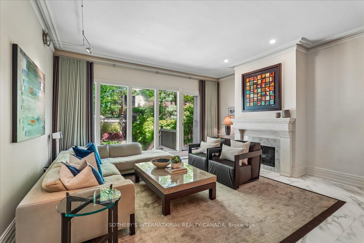 9 Rose Avenue, Toronto, ON M4X 1N6 photo 2