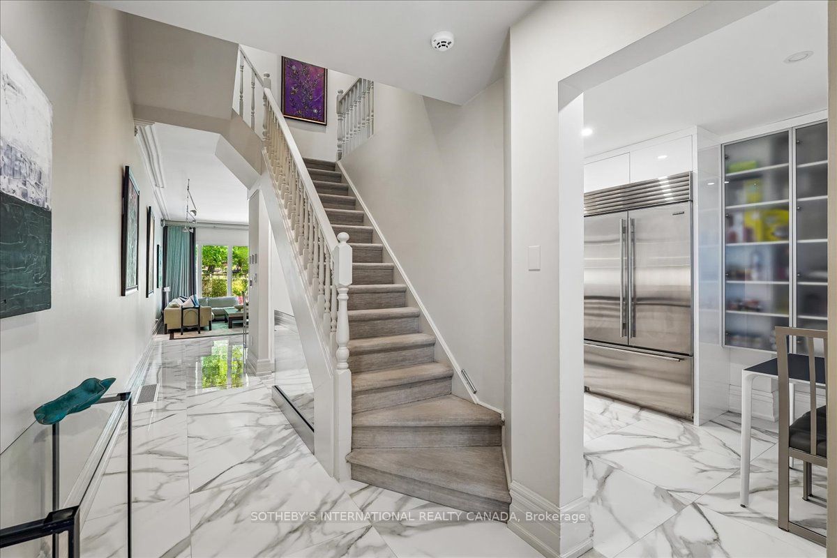 9 Rose Avenue, Toronto, ON M4X 1N6 photo 5