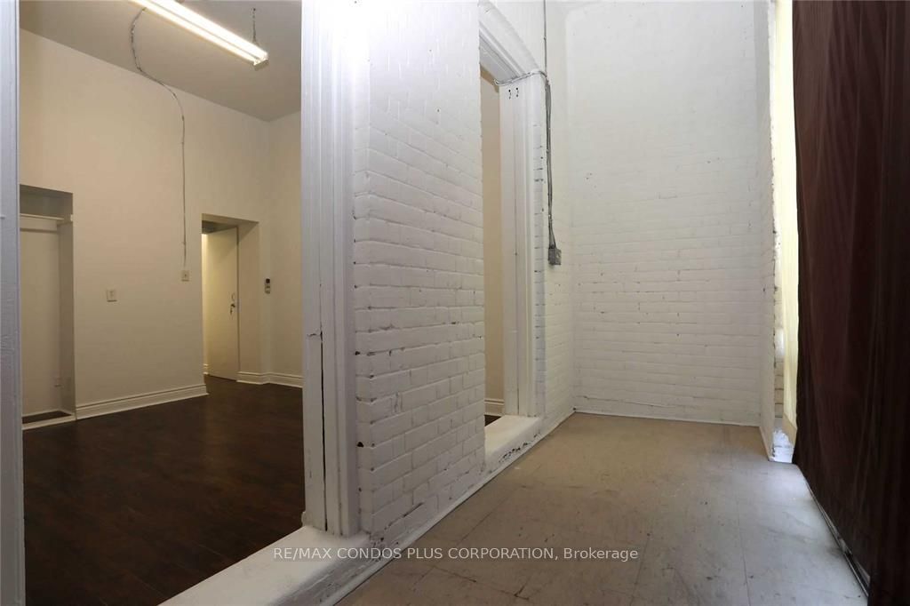 324 Spadina Avenue #B, Toronto, ON M5T 2E7 photo 5