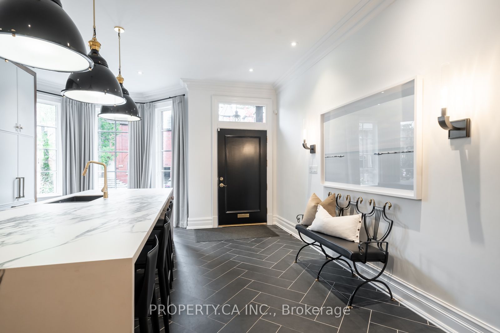 43 Bernard Avenue, Toronto, ON M5R 1R3 photo 4