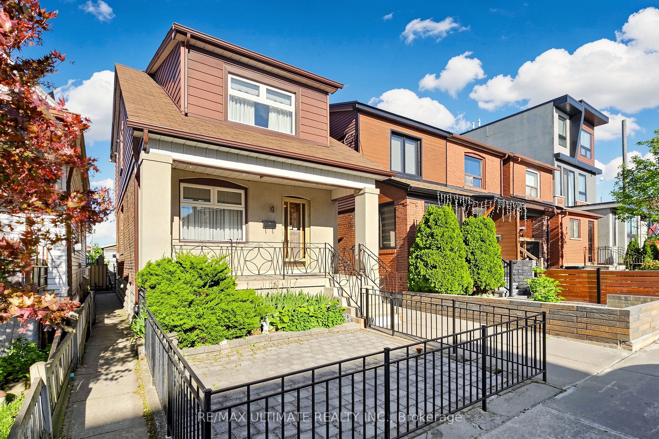 494 Oakwood Avenue W, Toronto, ON M6E 2W7 photo 2