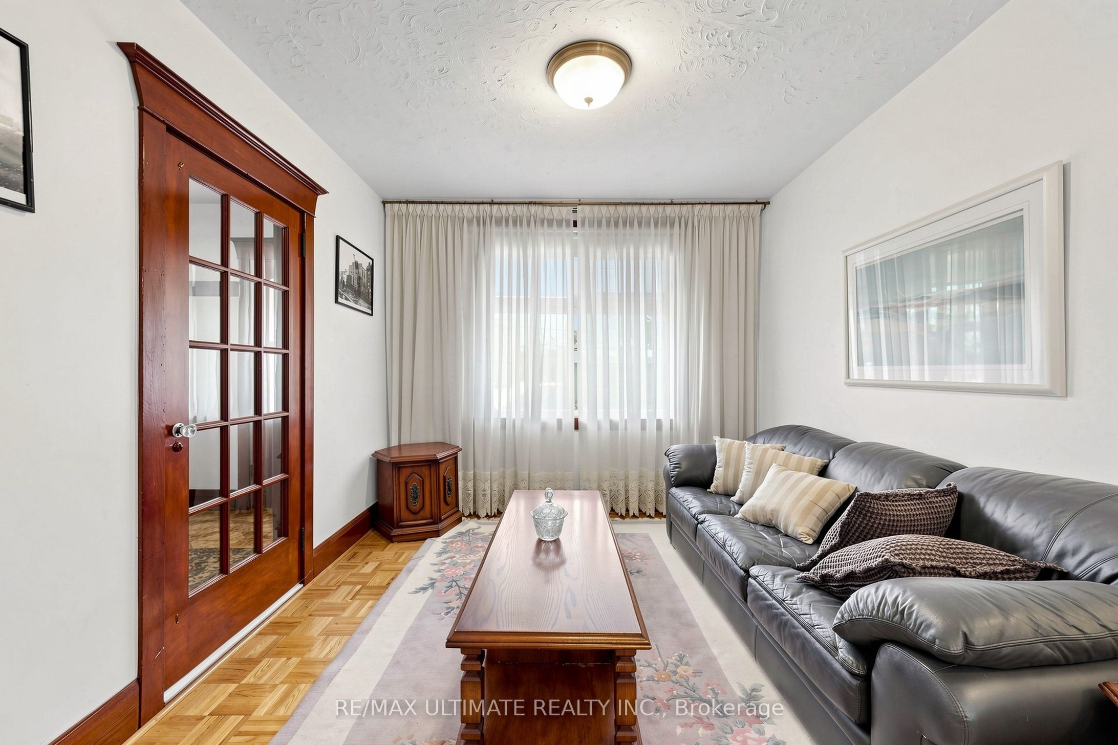 494 Oakwood Avenue W, Toronto, ON M6E 2W7 photo 3