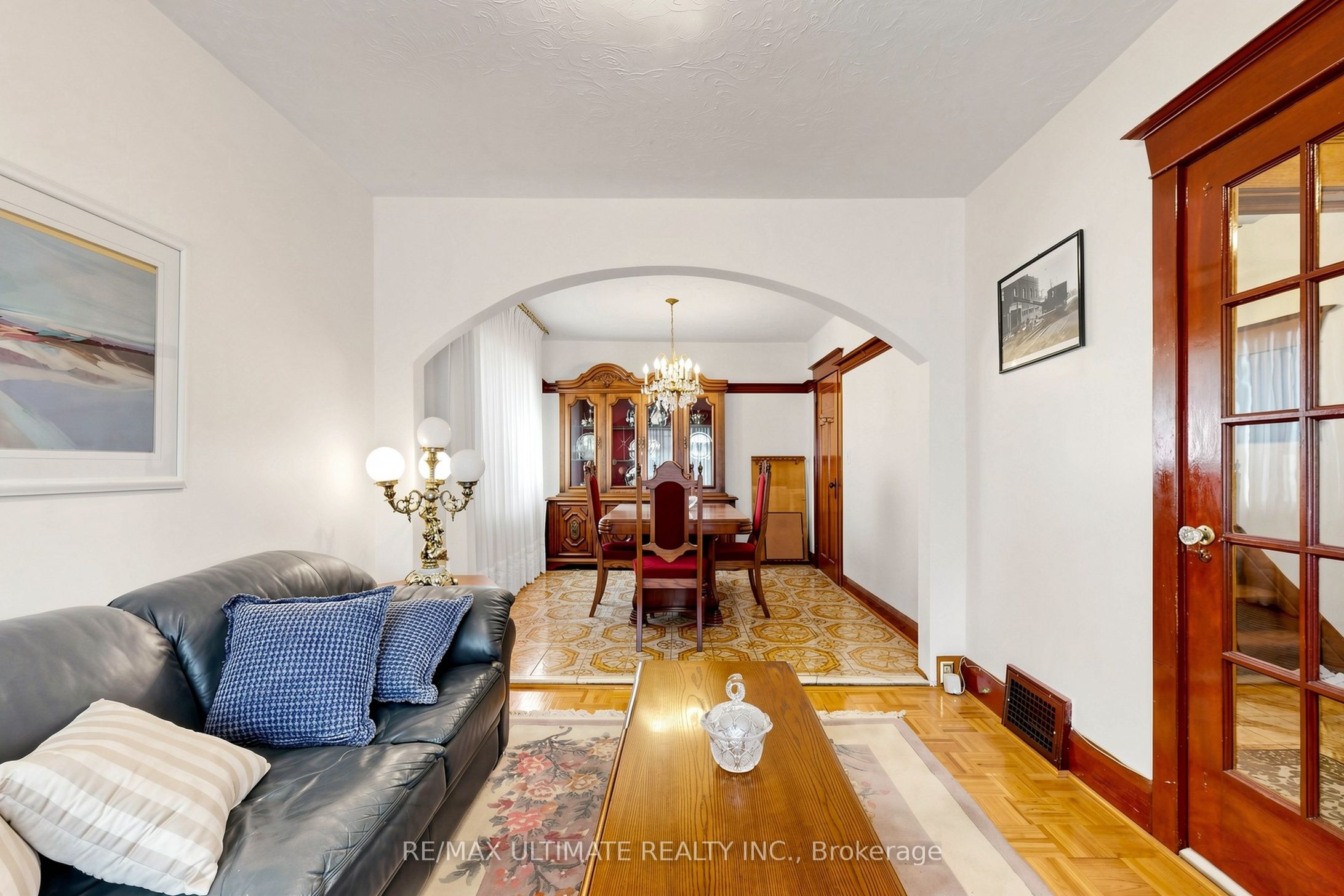 494 Oakwood Avenue W, Toronto, ON M6E 2W7 photo 5