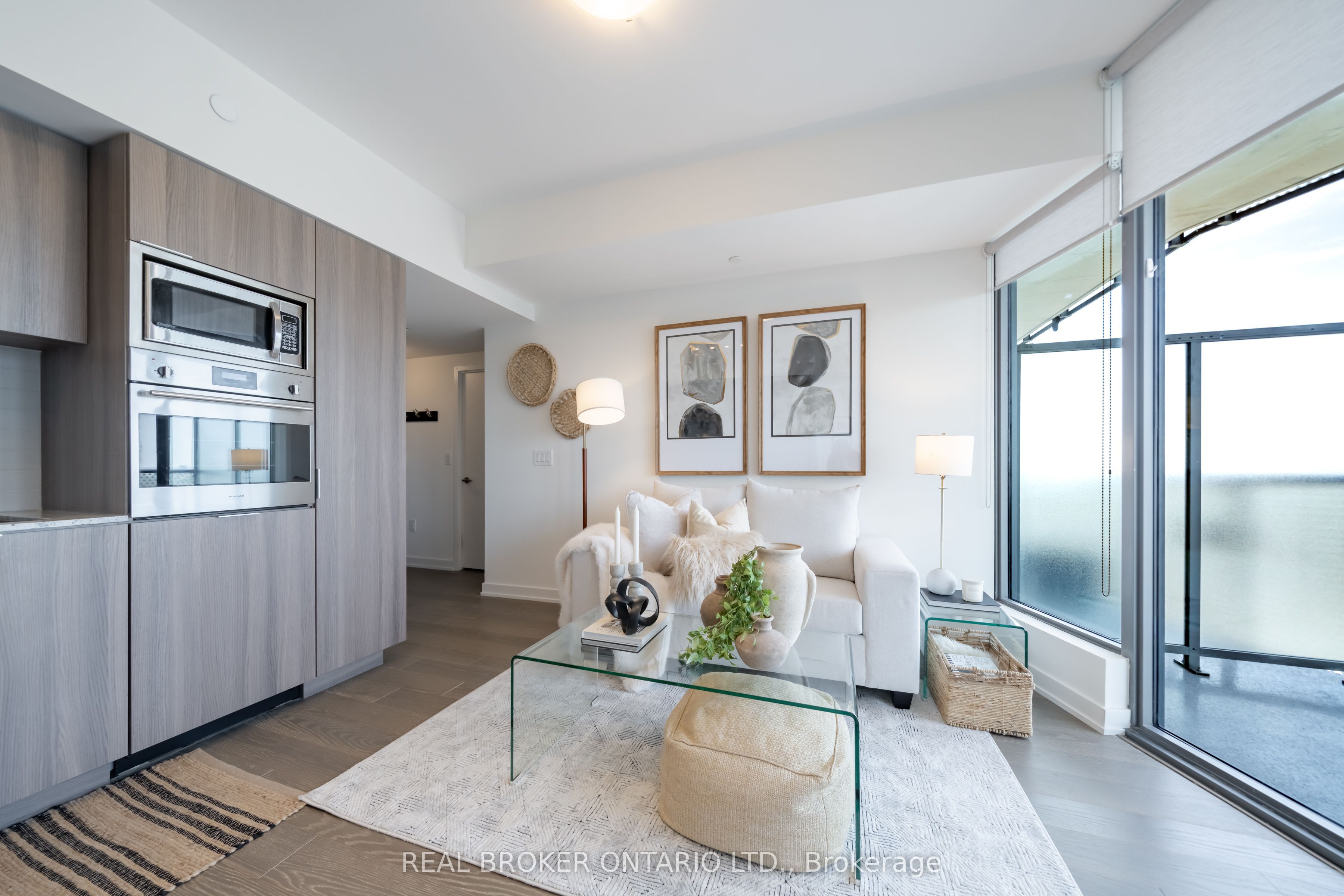 11 Wellesley Street W 5611, Toronto, ON M4Y 0G4 photo 5