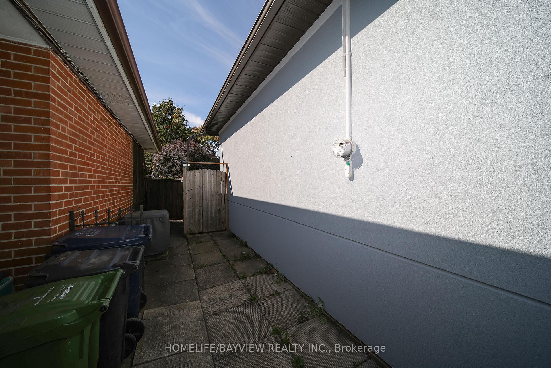 159 Yorkview Drive BSMNT2, Toronto, ON M2R 1K2 photo 5