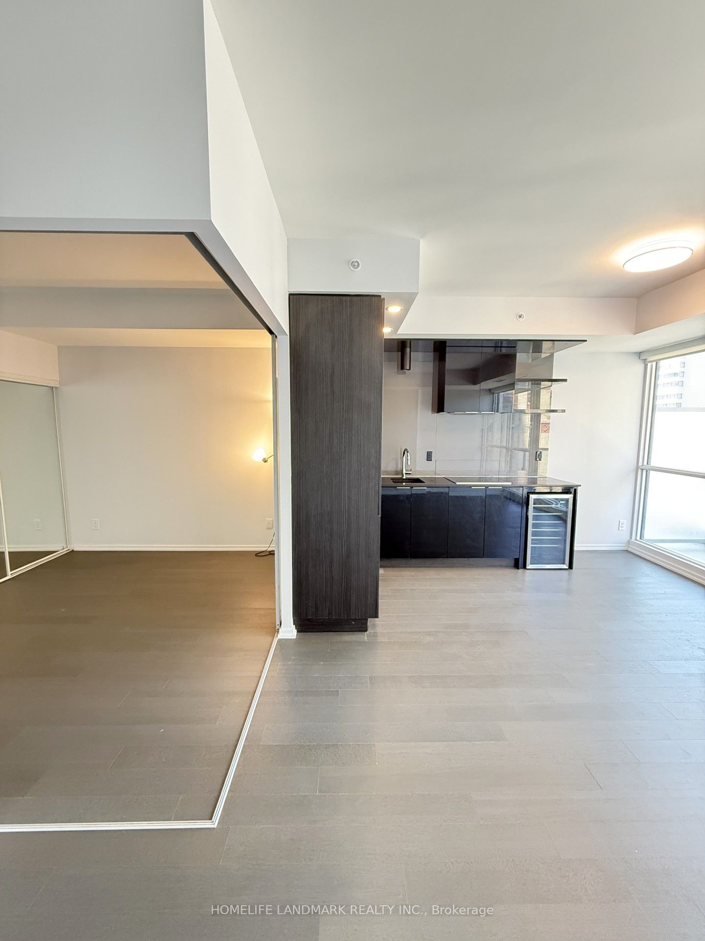 70 Temperance Street 2202, Toronto, ON M5H 0B1 photo 5