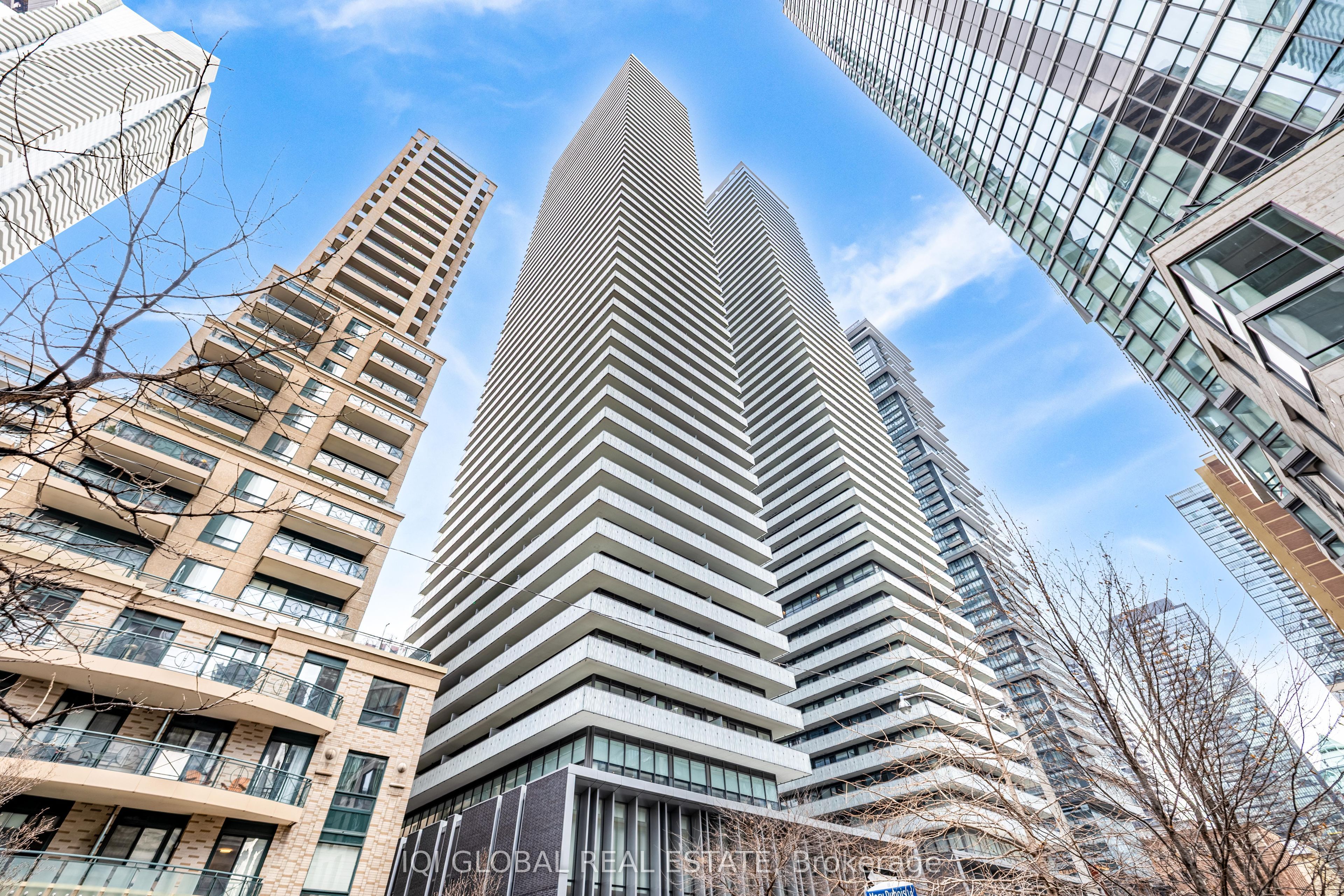 42 Charles Street 2304, Toronto, ON M4Y 0B7