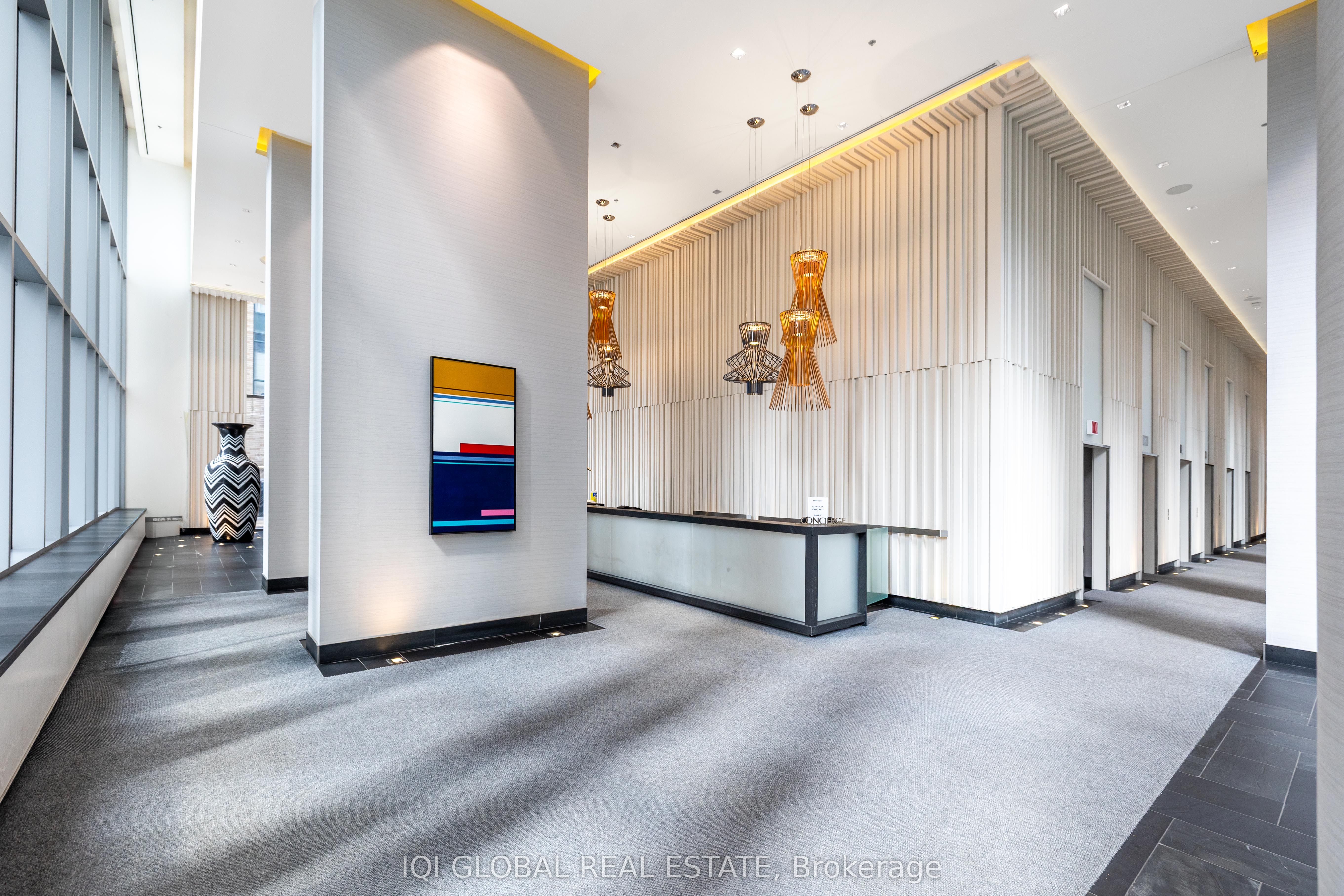 42 Charles Street 2304, Toronto, ON M4Y 0B7 photo 4