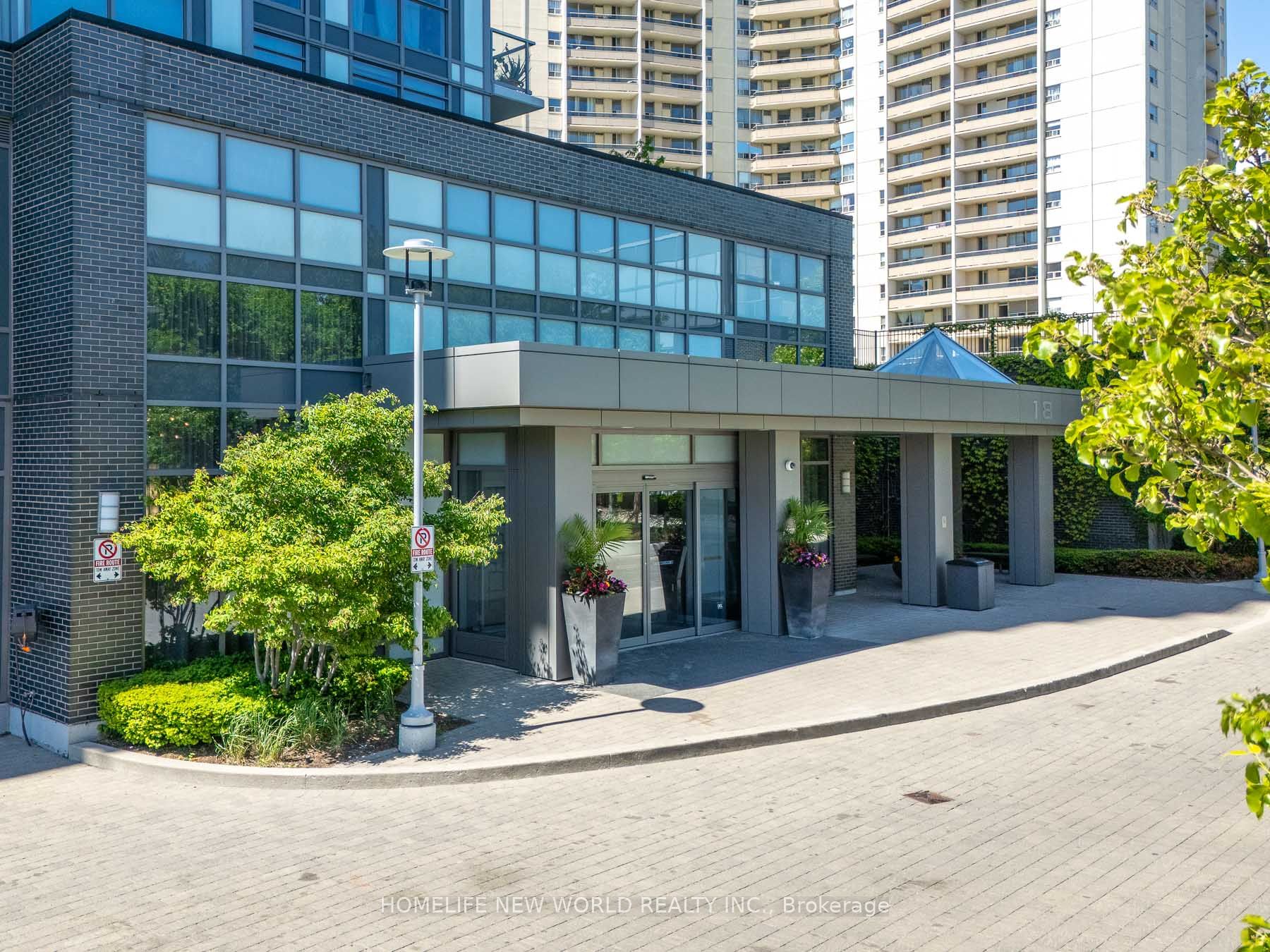 18 Graydon Hall Drive 809, Toronto, ON M3A 0A4 photo 2