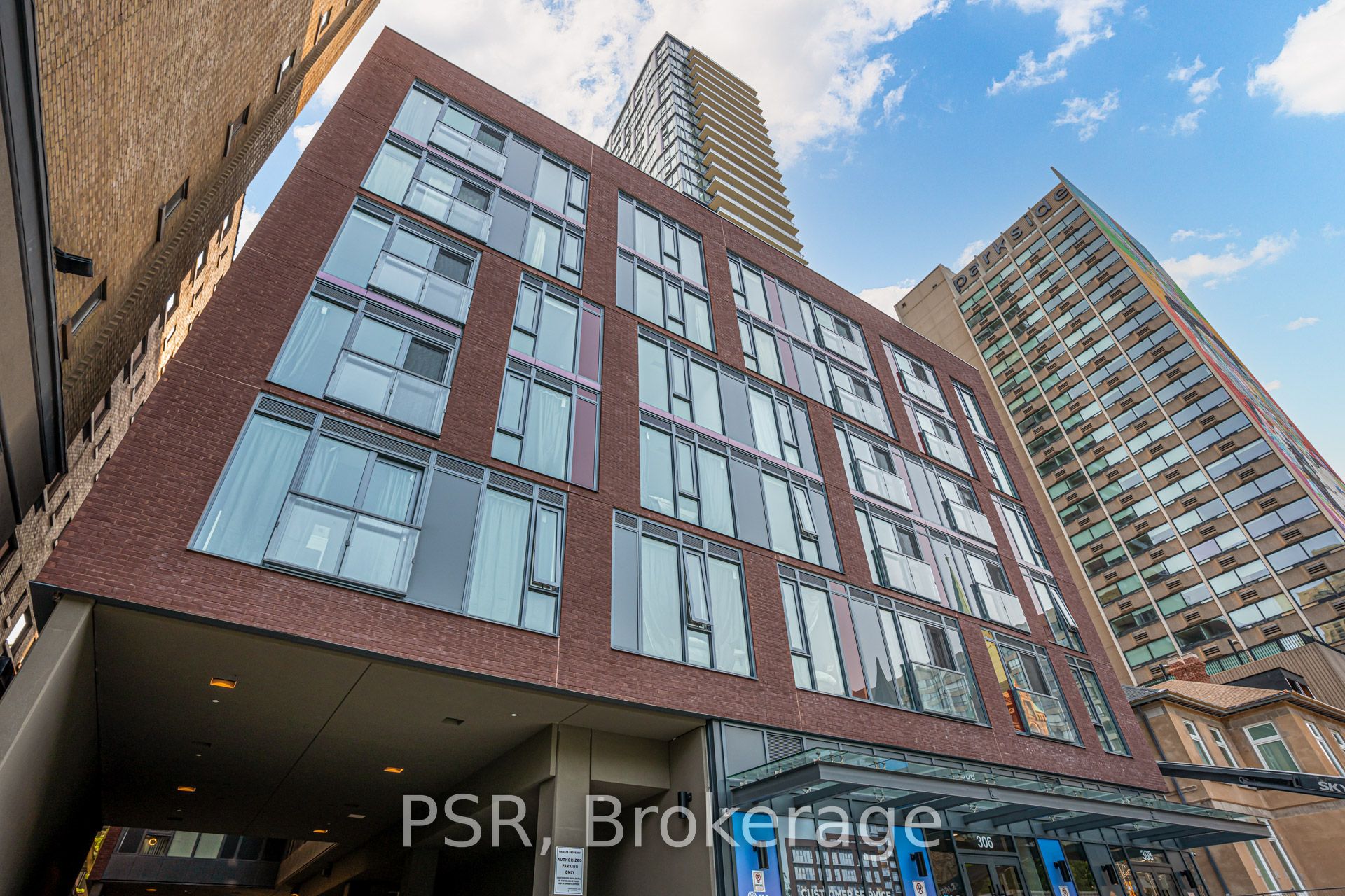 308 Jarvis Street 422, Toronto, ON M5B 0E3