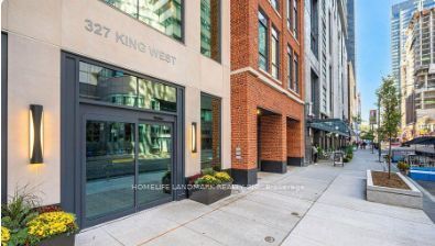 327 King Street W 703, Toronto, ON M5V 0W7 photo 5