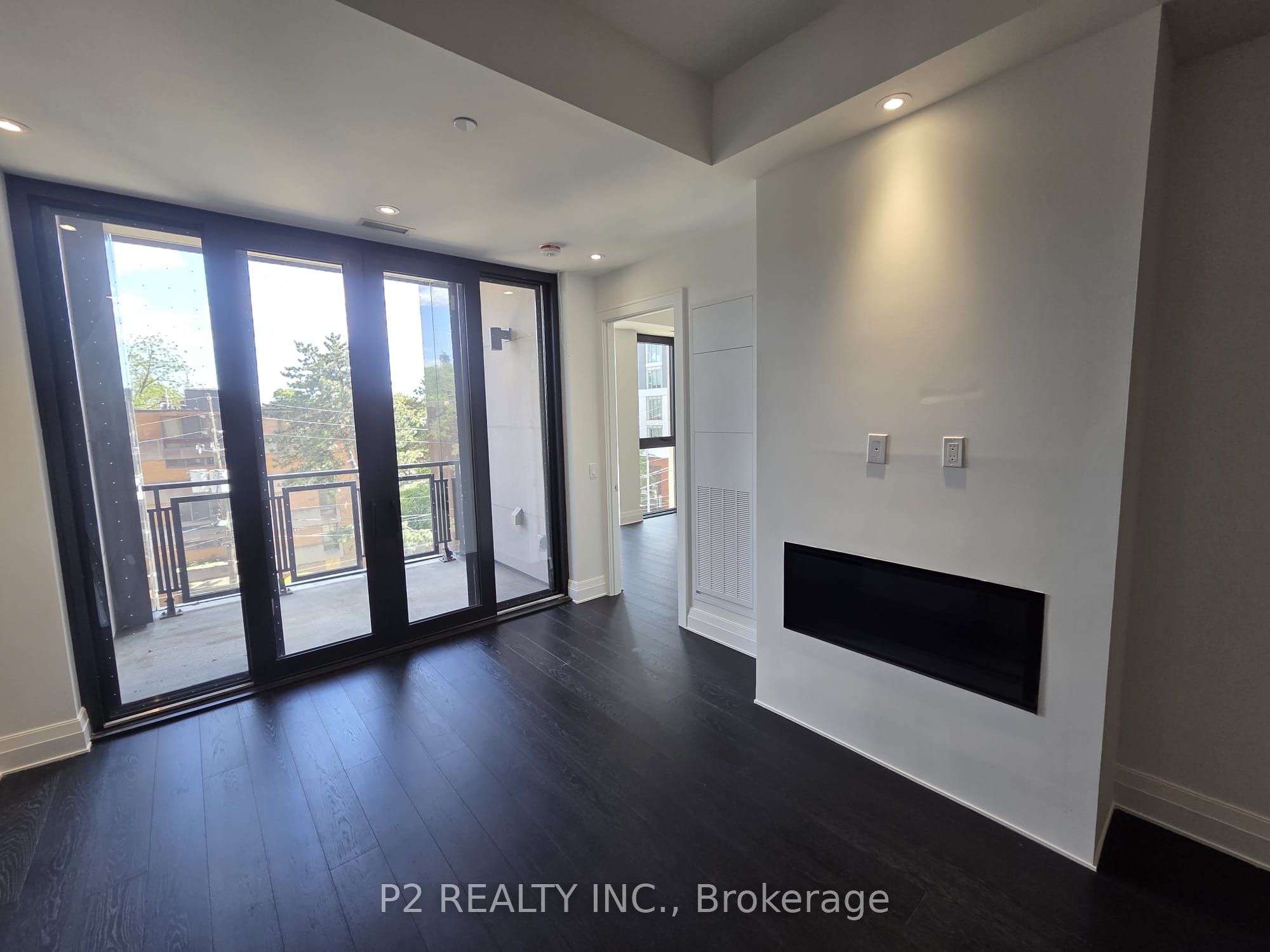 2 Forest Hill Road 407, Toronto, ON M4V 2L3 photo 5