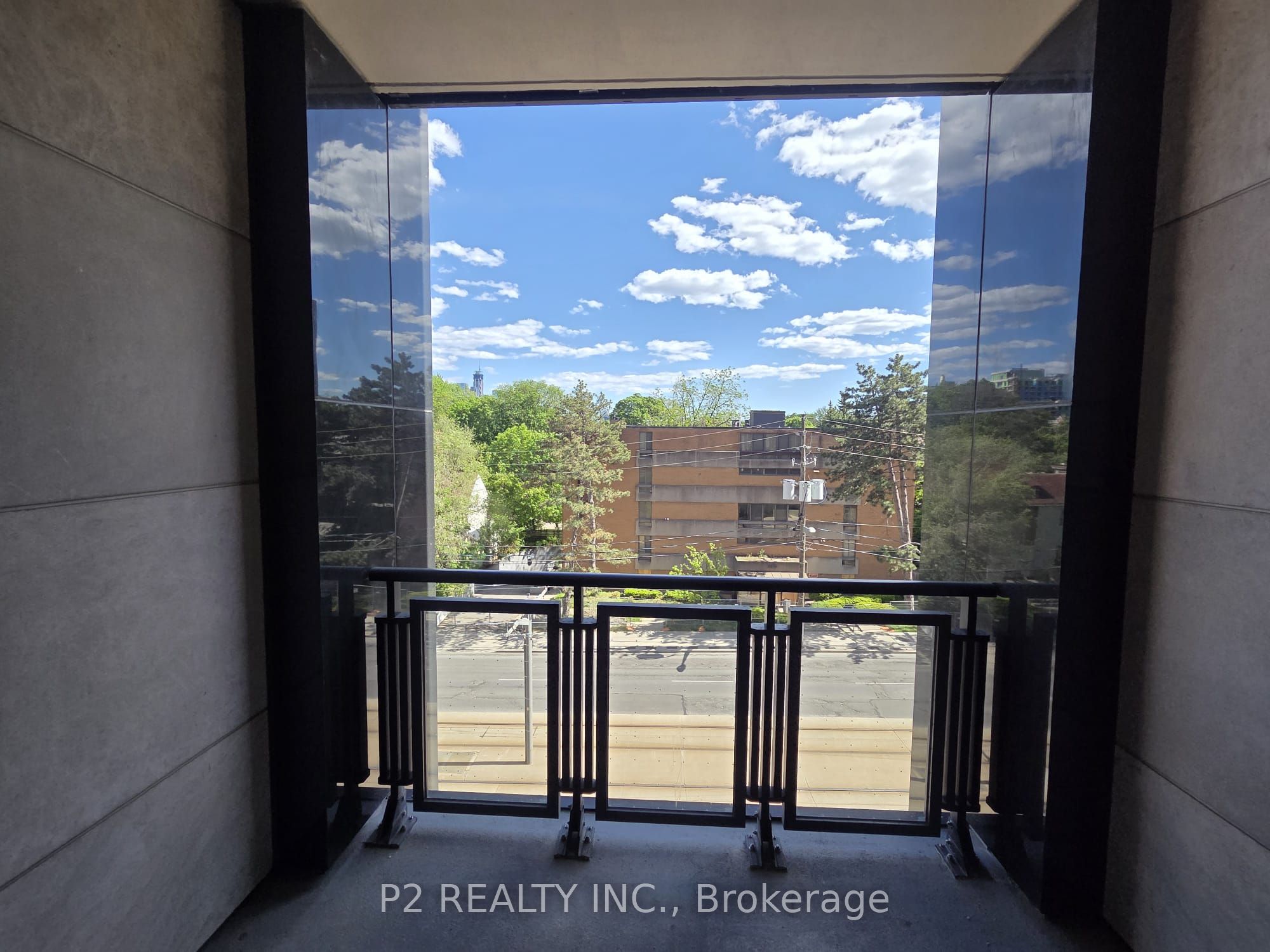 2 Forest Hill Road 406, Toronto, ON M4V 2L3 photo 5