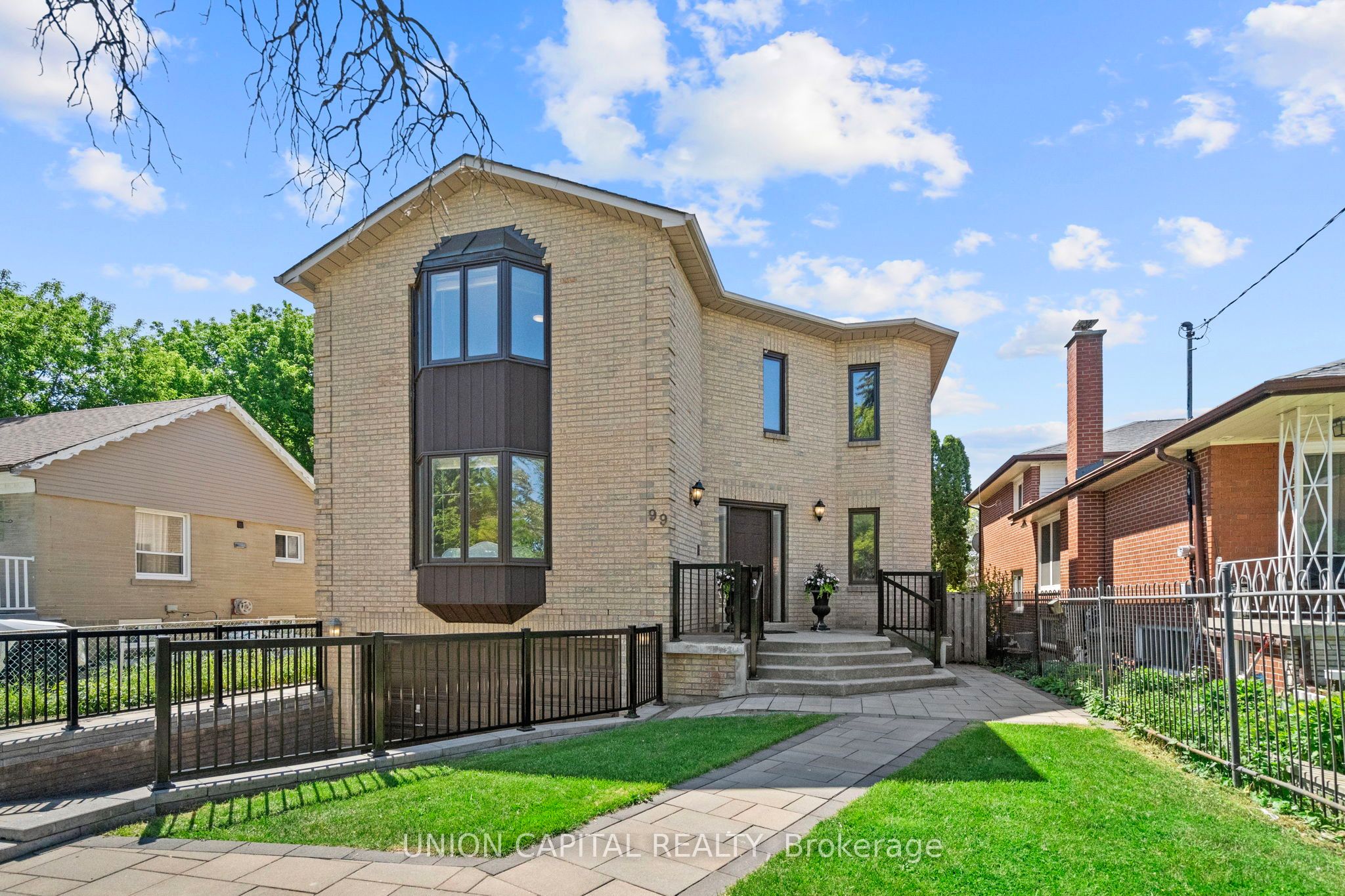99 Abitibi Avenue, Toronto, ON M2M 2V5 photo 2