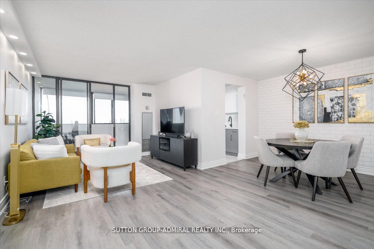133 Torresdale Avenue 1501, Toronto, ON M2R 3T2 photo 3