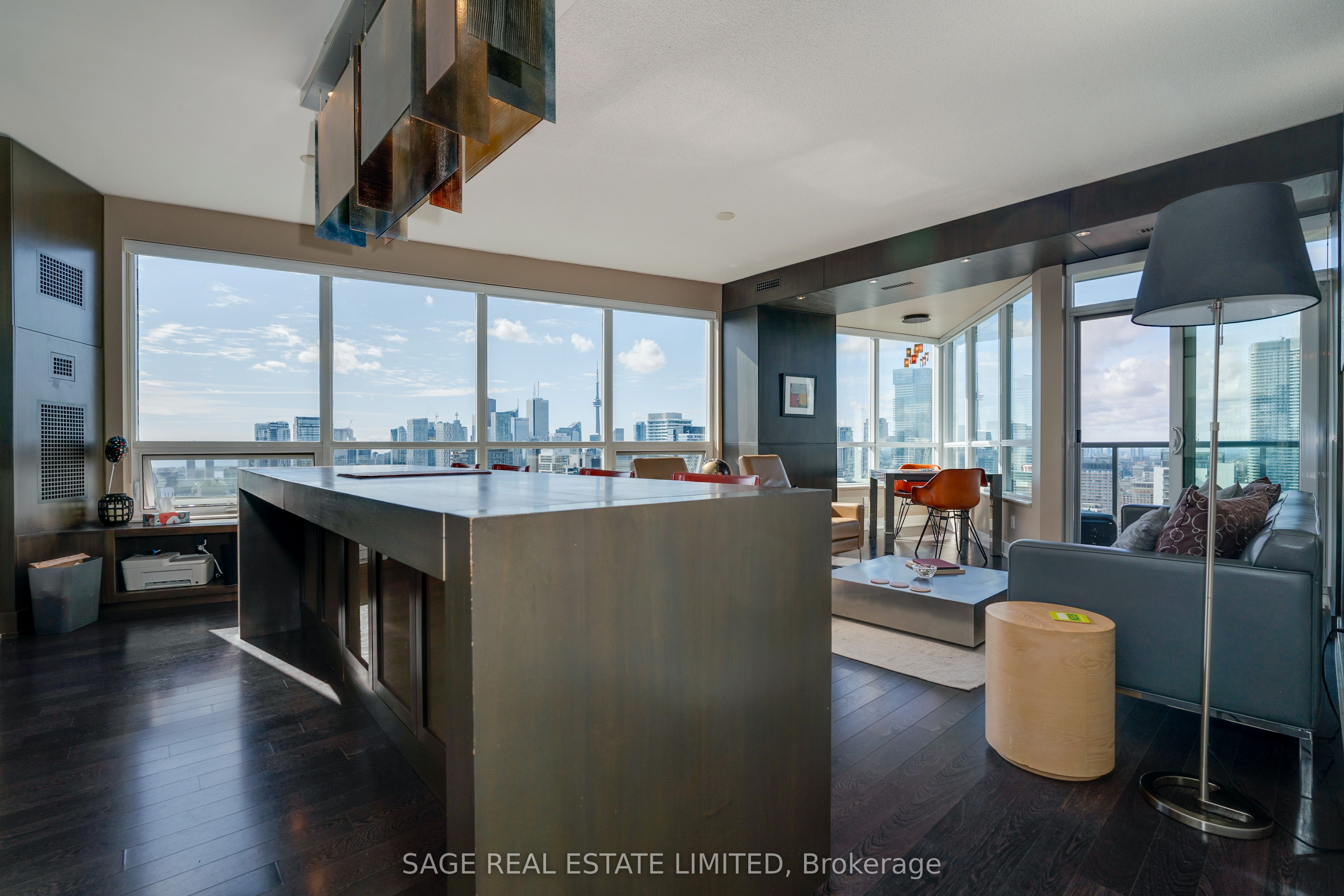 120 Homewood Avenue 3309, Toronto, ON M4Y 2J3 photo 3