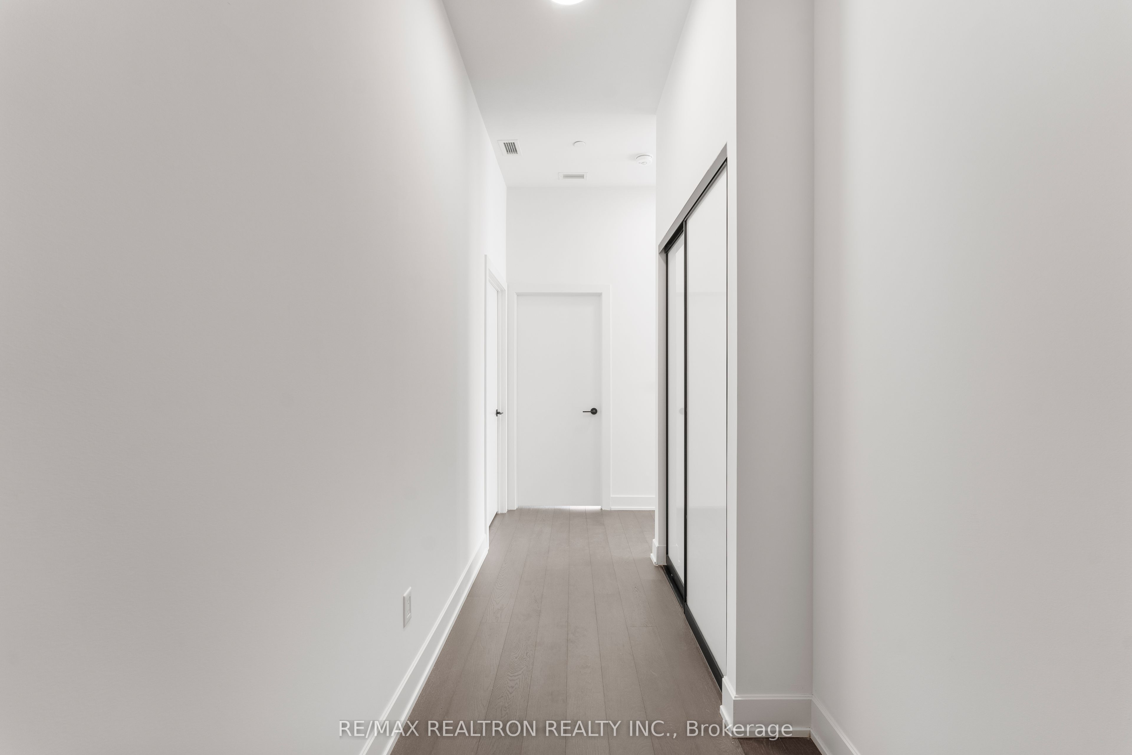 15 Mercer Street 4106, Toronto, ON M5V 1H2 photo 4