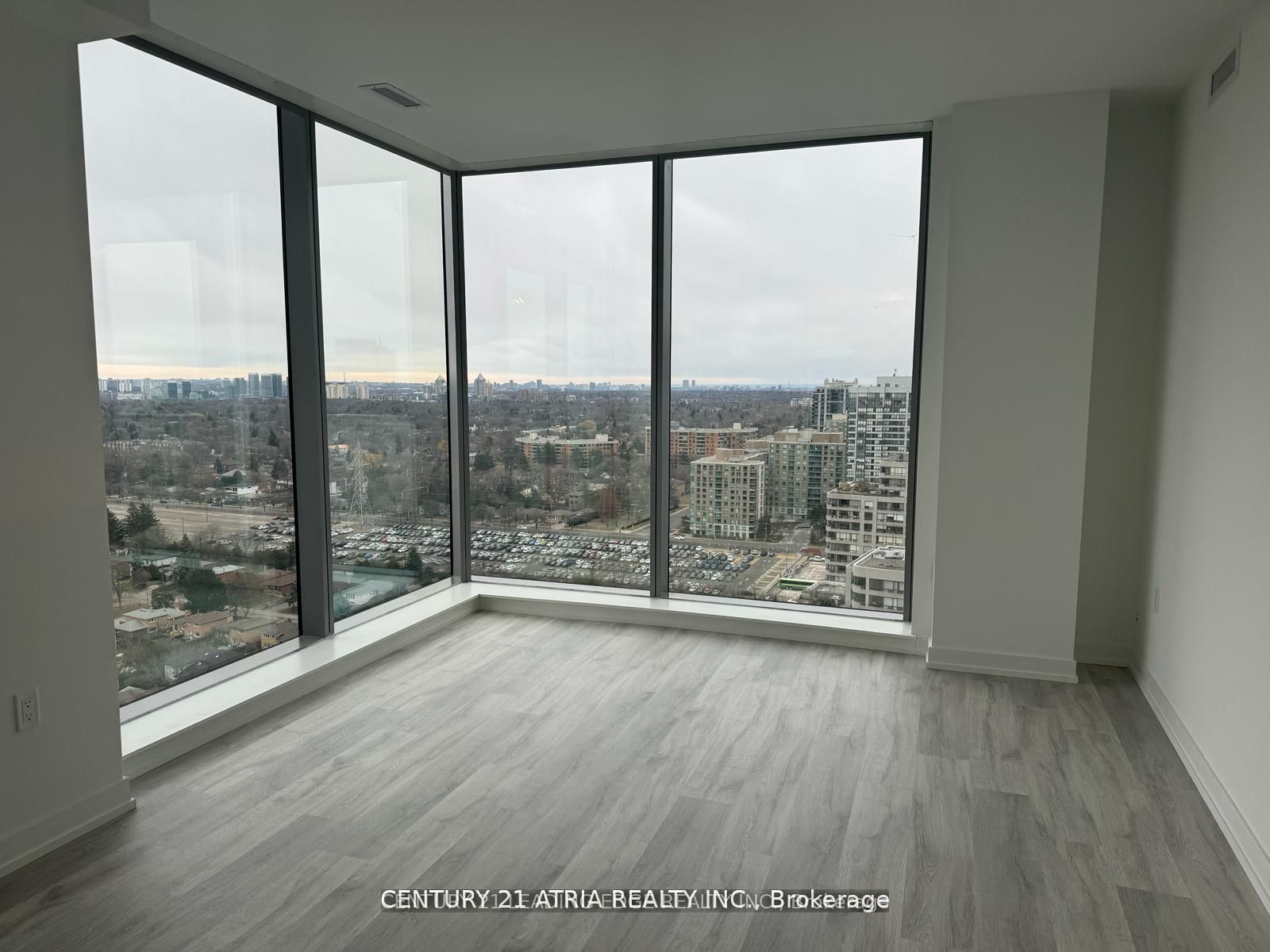 8 Olympic Garden Drive 2703, Toronto, ON M2M 0B9 photo 2