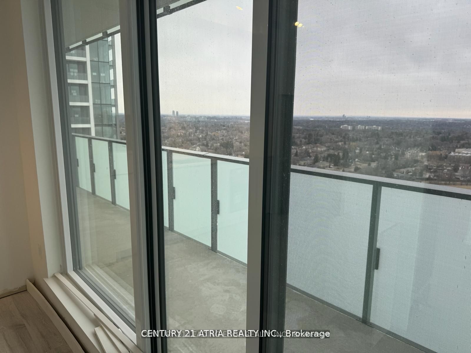 8 Olympic Garden Drive 2703, Toronto, ON M2M 0B9 photo 5