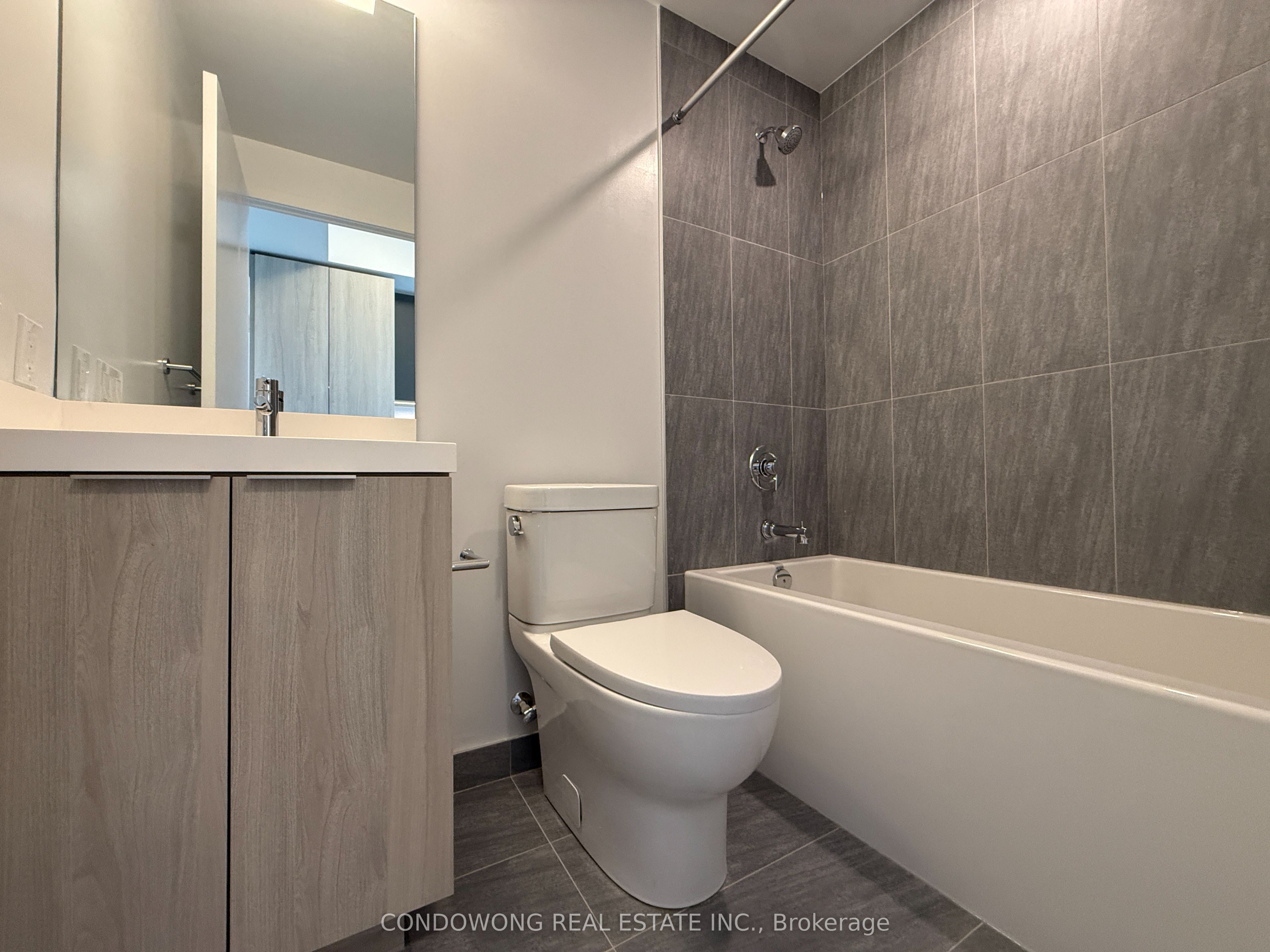 5858 Yonge Street 3211, Toronto, ON M2M 0C6 photo 4