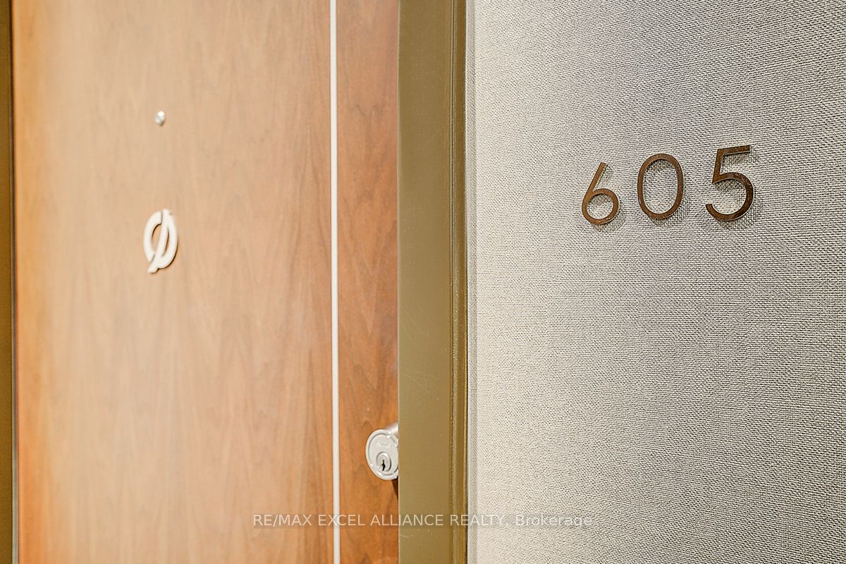90 Queens Wharf Road 605, Toronto, ON M5V 0J4 photo 2
