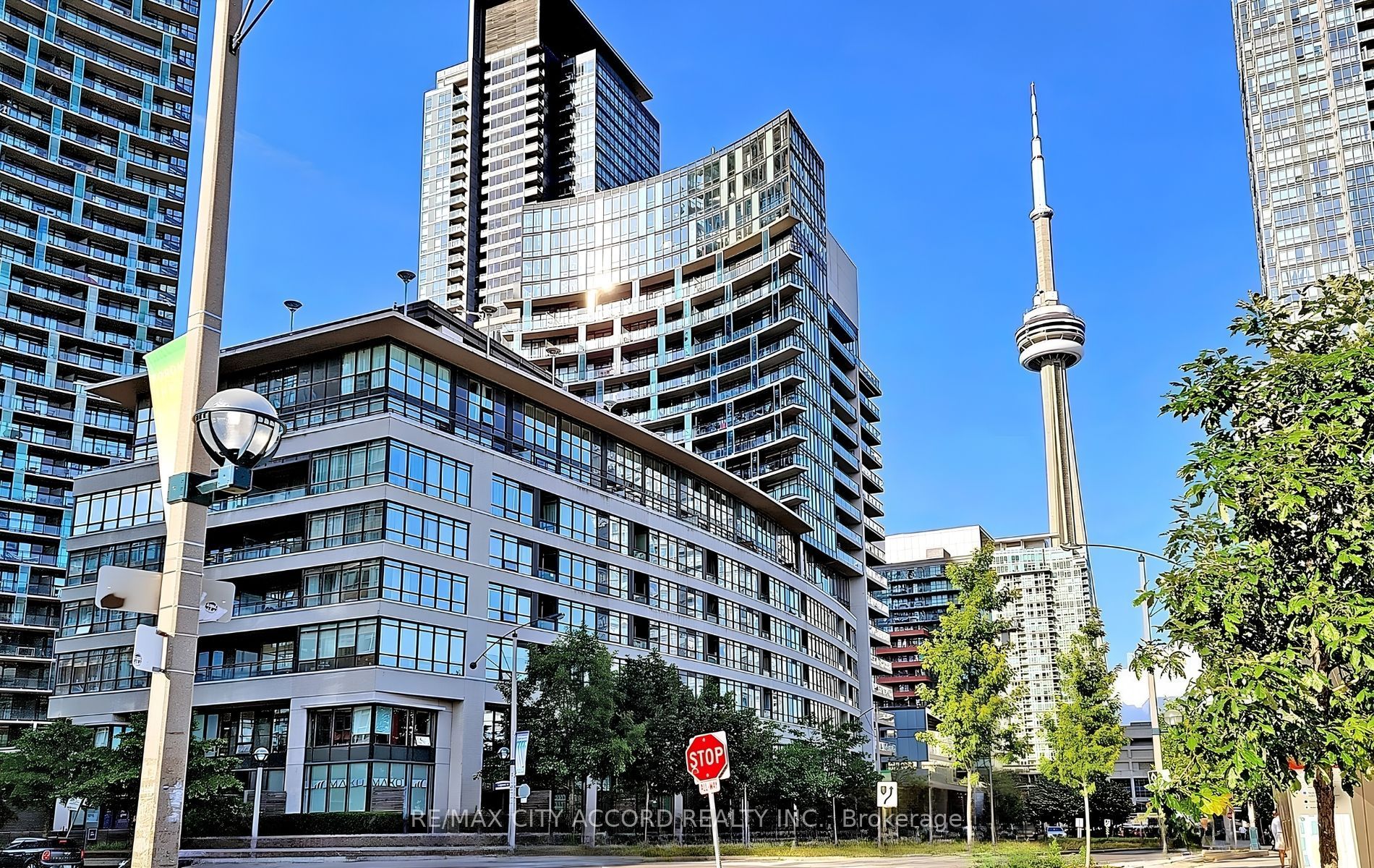 25 Capreol Court 3005, Toronto, ON M5V 3Z7